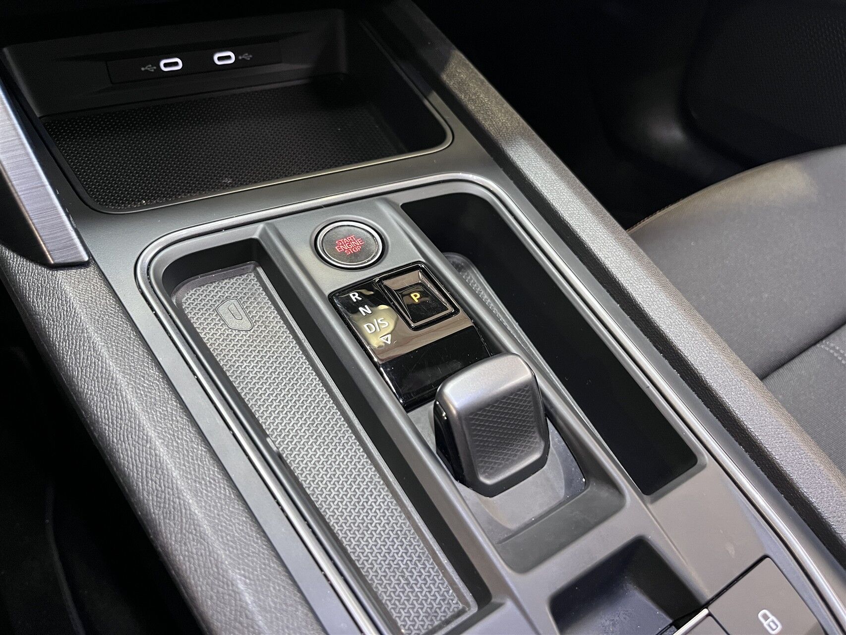 Billede af Cupra Leon Sportstourer 1,4 TSI  Plugin-hybrid VZ DSG 245HK Stc 6g Aut.