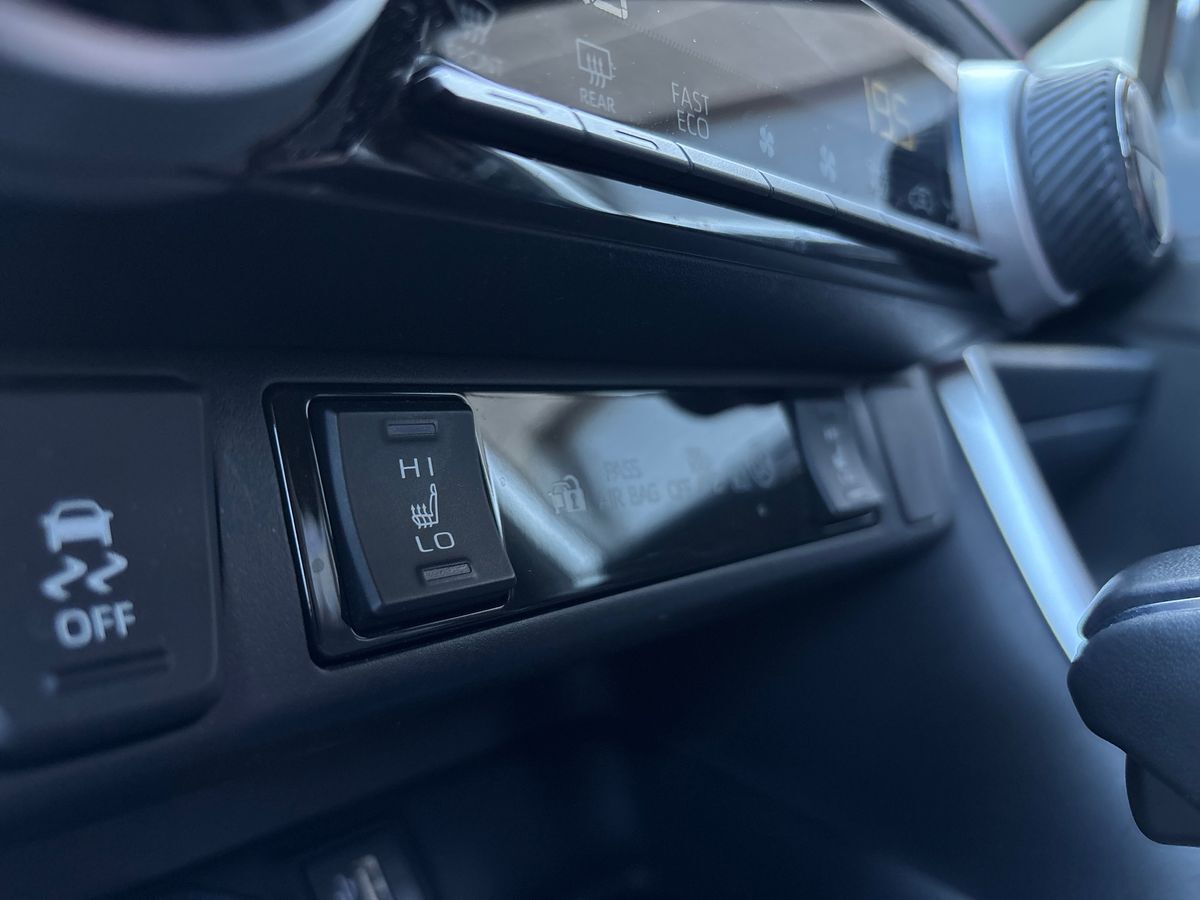 Billede af Toyota RAV4 Plug-in 2,5 Plugin-hybrid Active Comfort AWD 306HK 5d 6g Aut.