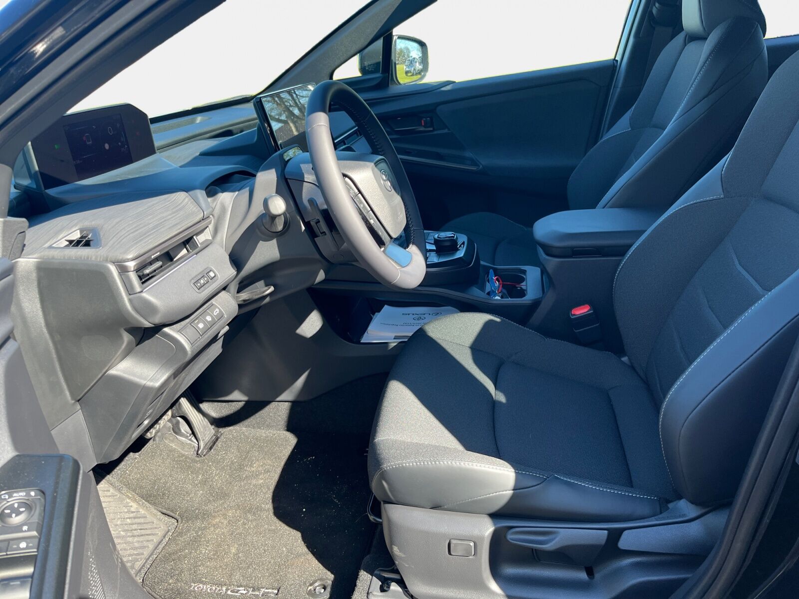 Billede af Toyota C-HR+ EL Active 224HK 5d Aut.