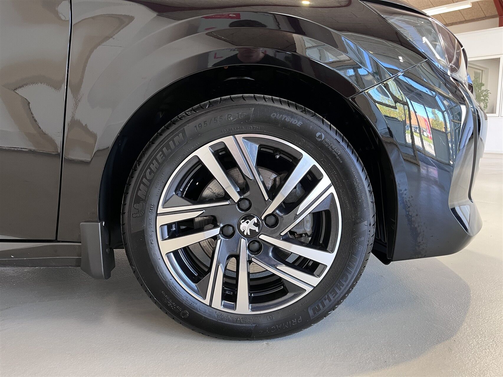 Billede af Peugeot 208 1,2 PureTech Allure 100HK 5d 6g