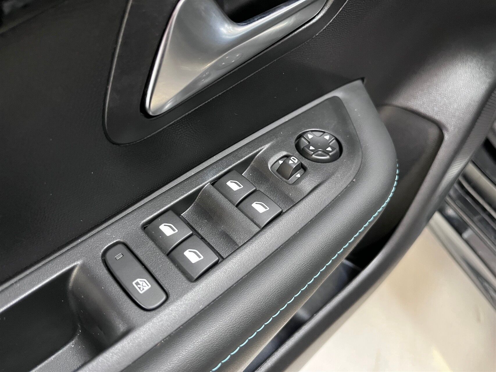 Billede af Peugeot 208 1,2 PureTech Allure 100HK 5d 6g