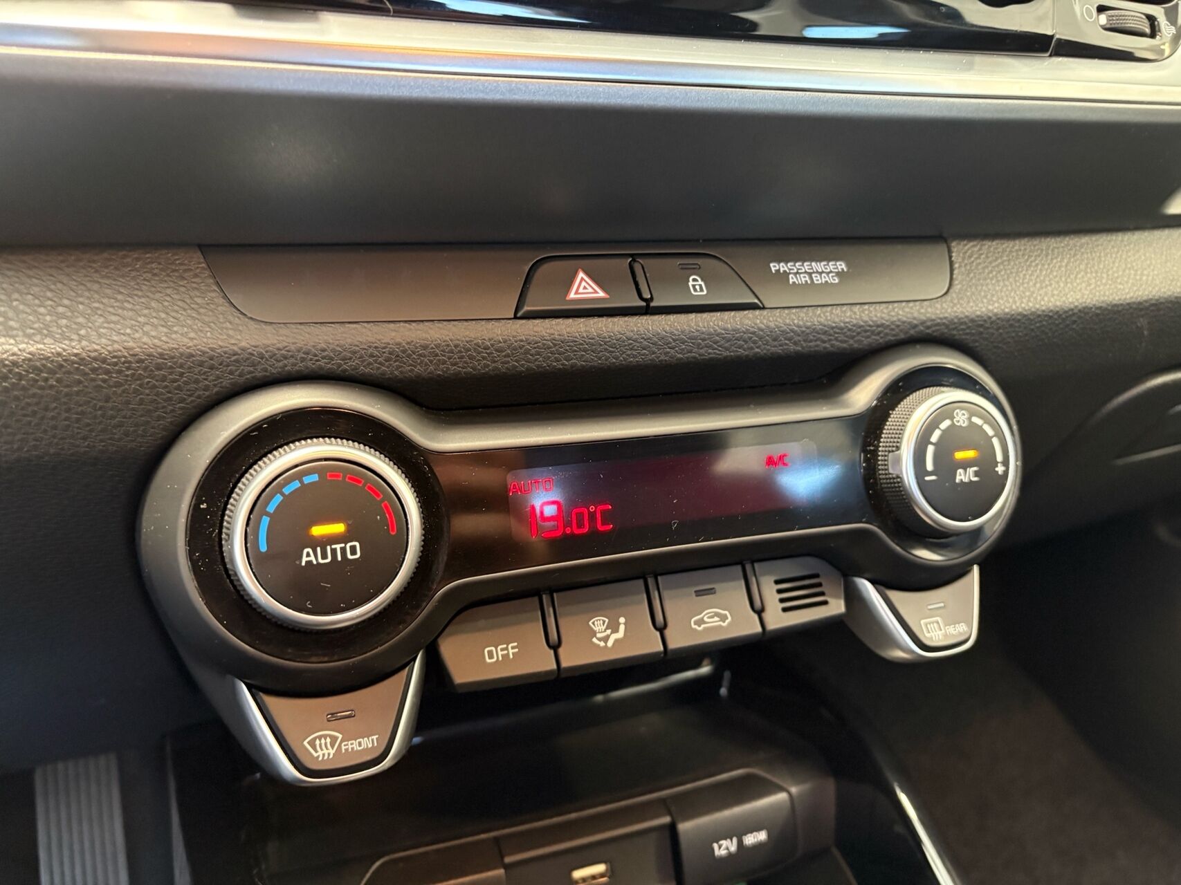 Billede af Kia Stonic 1,0 T-GDI Upgrade DCT 100HK 5d 7g Aut.