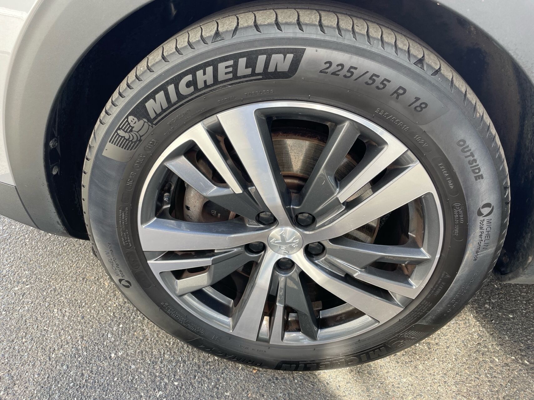 Billede af Peugeot 3008 1,6 PureTech  Plugin-hybrid First Selection EAT8 225HK 5d 8g Aut.