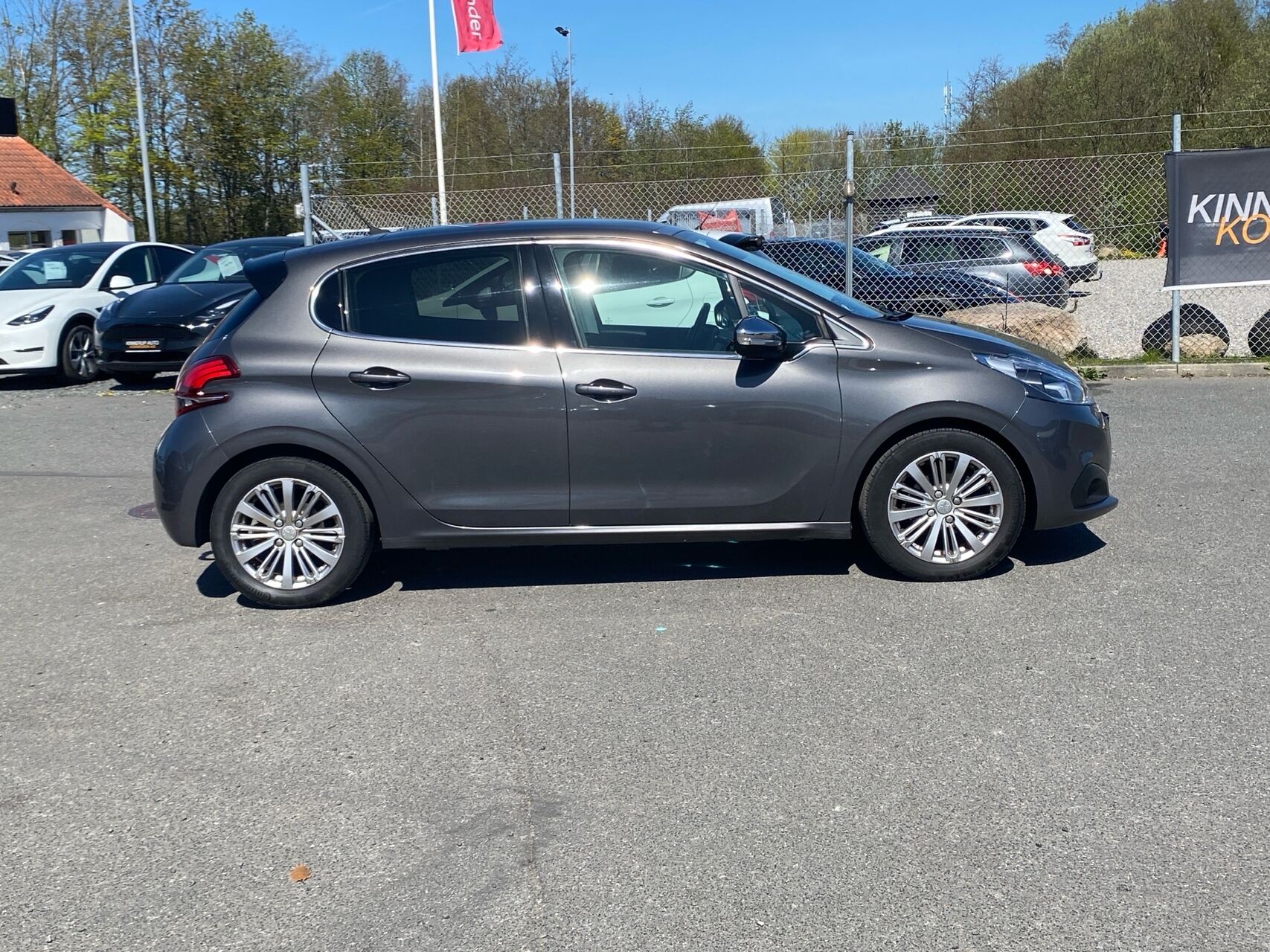 Billede af Peugeot 208 1,5 BlueHDi Prestige 100HK 5d