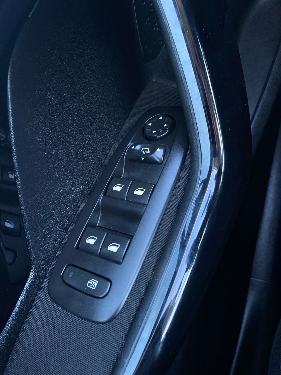 Billede af Peugeot 208 1,5 BlueHDi Prestige 100HK 5d