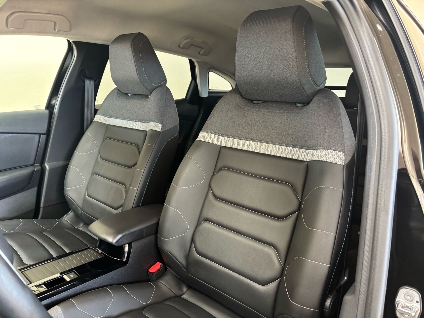 Billede af Citroën e-C4 EL Shine 136HK 5d Aut.