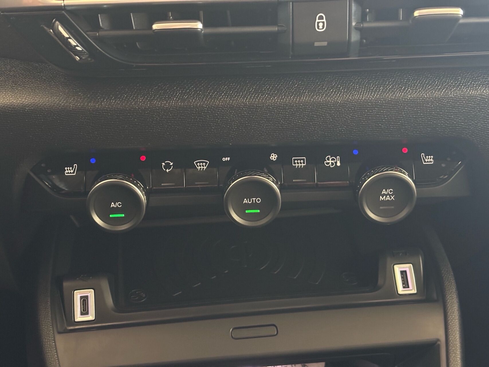 Billede af Citroën e-C4 EL Shine 136HK 5d Aut.