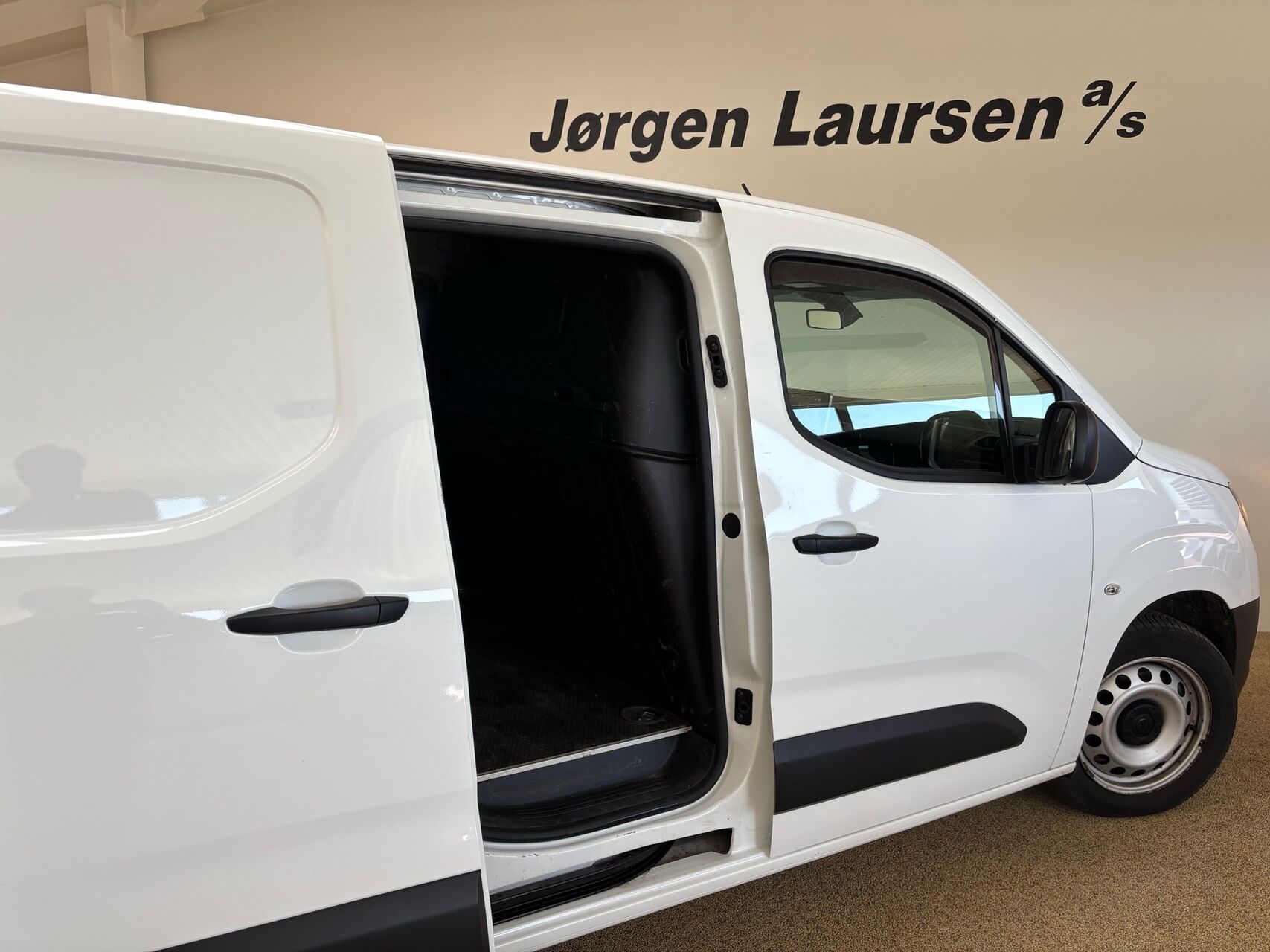 Billede af Opel Combo L2V2 1,5 D Enjoy 102HK Van