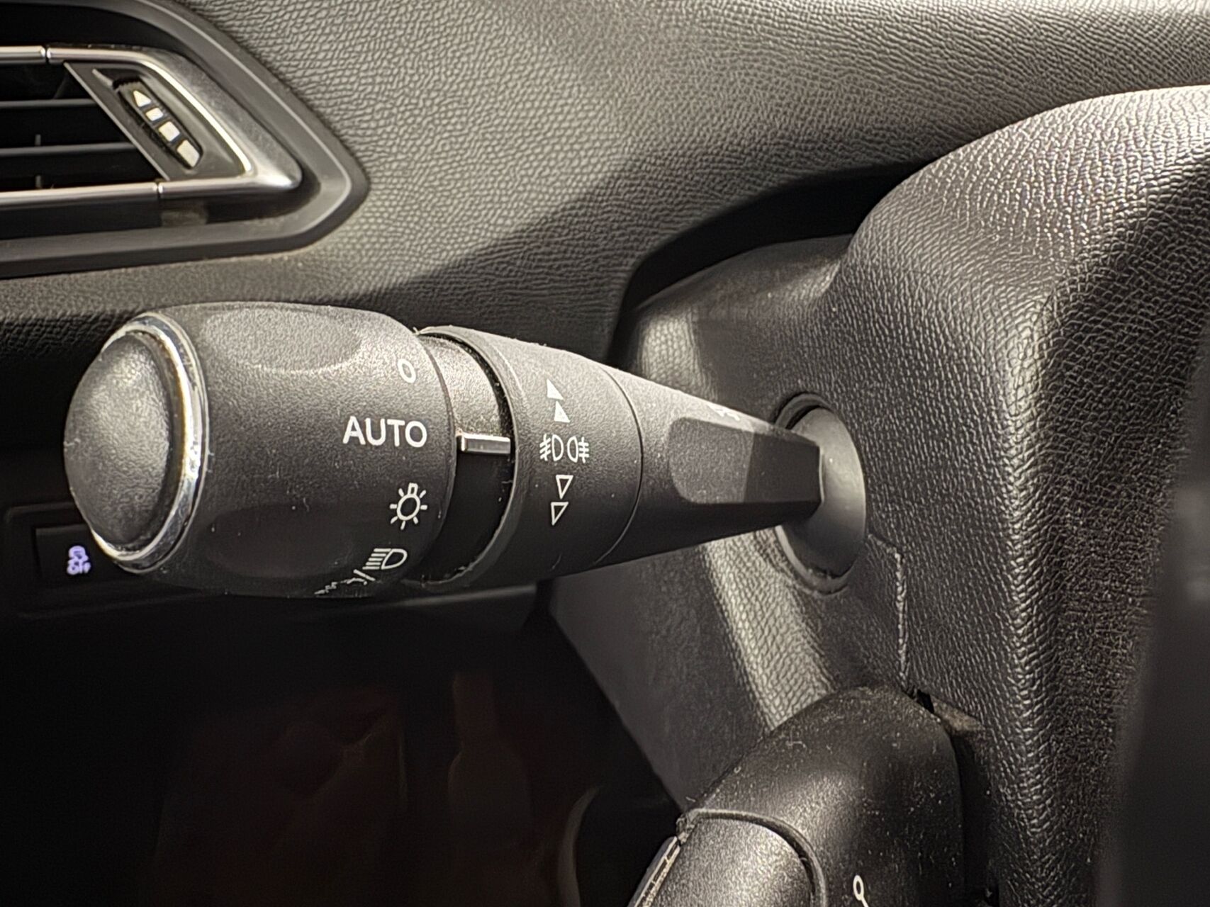 Billede af Peugeot 308 SW 1,6 BlueHDi Allure 120HK Stc