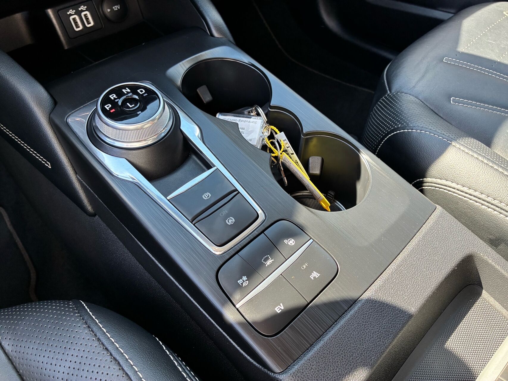 Billede af Ford Kuga 2,5 Plugin-hybrid Vignale CVT 225HK 5d Trinl. Gear