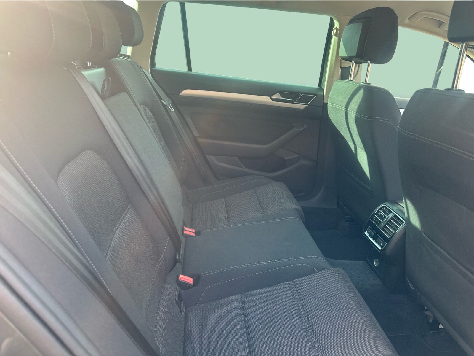 Billede af VW Passat Variant 1,4 TSI BMT ACT Comfortline Plus DSG 150HK Stc 7g Aut.