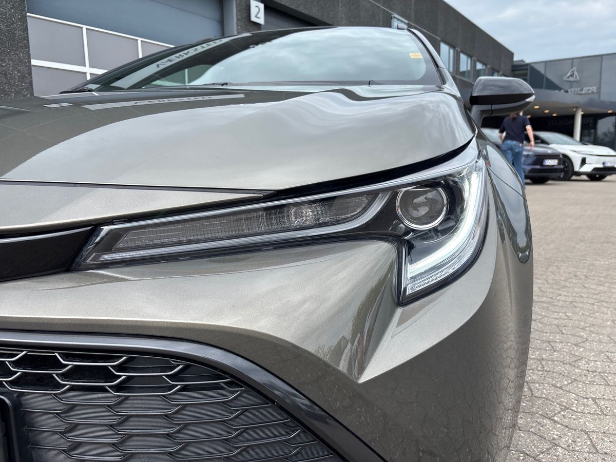 Billede af Toyota Corolla Touring Sports 2,0 Hybrid H3 Premium E-CVT 180HK Stc 6g Aut.
