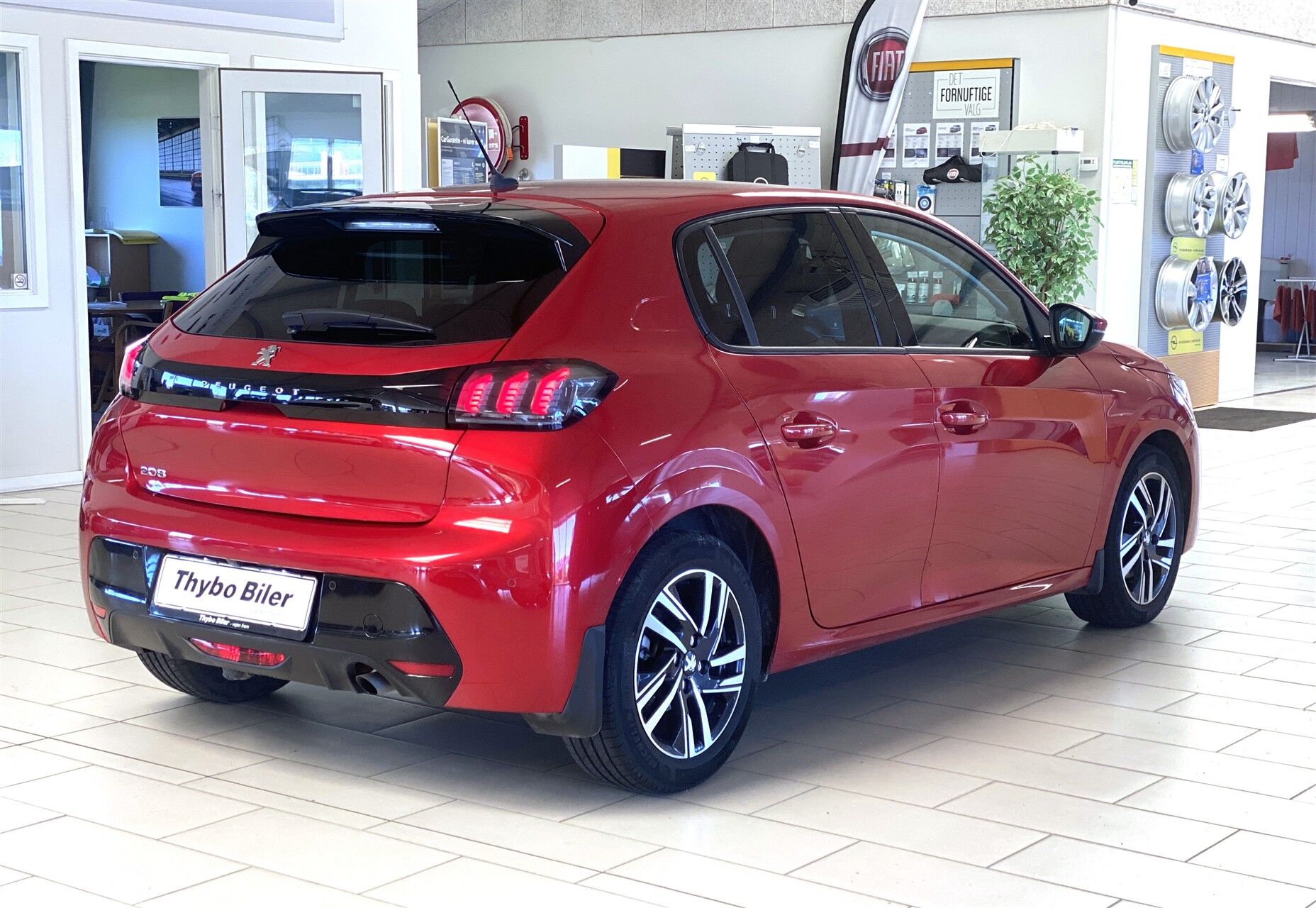 Billede af Peugeot 208 1,2 PureTech Platin Sport 100HK 5d 6g