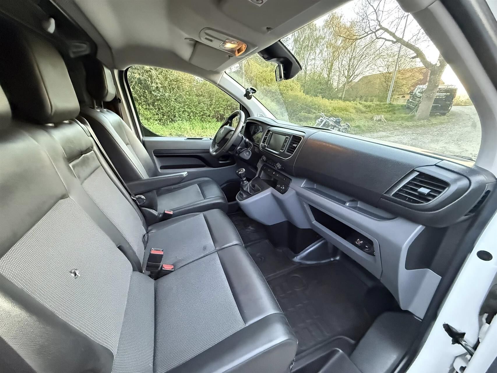 Billede af Citroën Jumpy L2N2 2,0 Blue HDi Proffline start/stop 120HK Van 6g