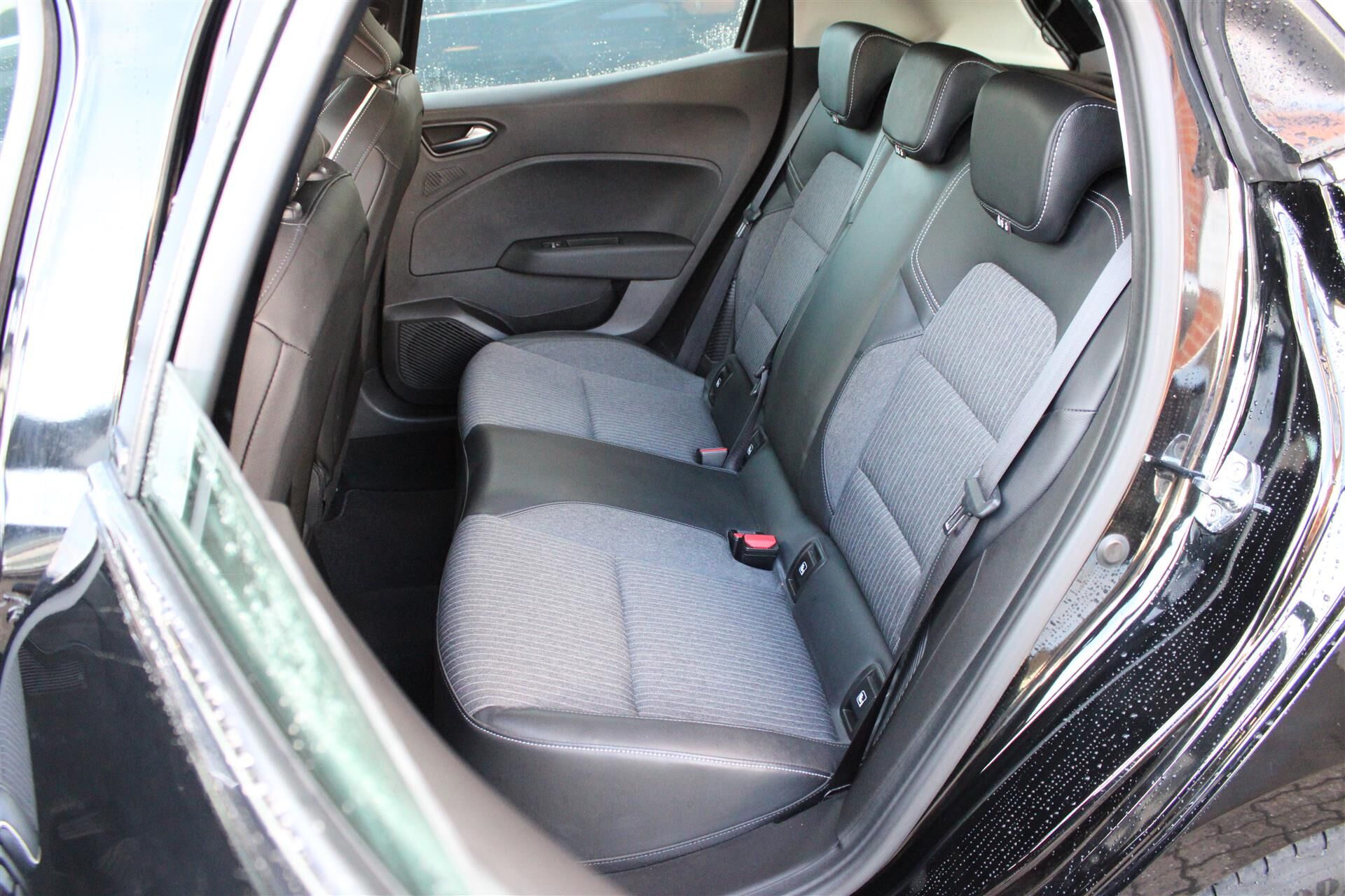 Billede af Renault Clio 1,6 E-TECH  Hybrid Intens 140HK 5d Aut.