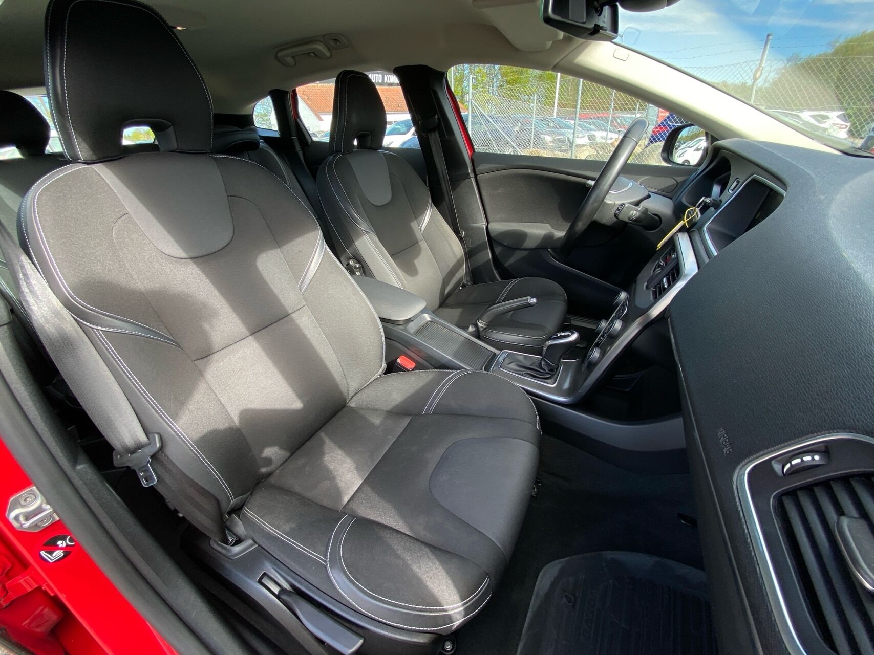 Billede af Volvo V40 2,0 D3 Momentum 150HK 5d Aut.