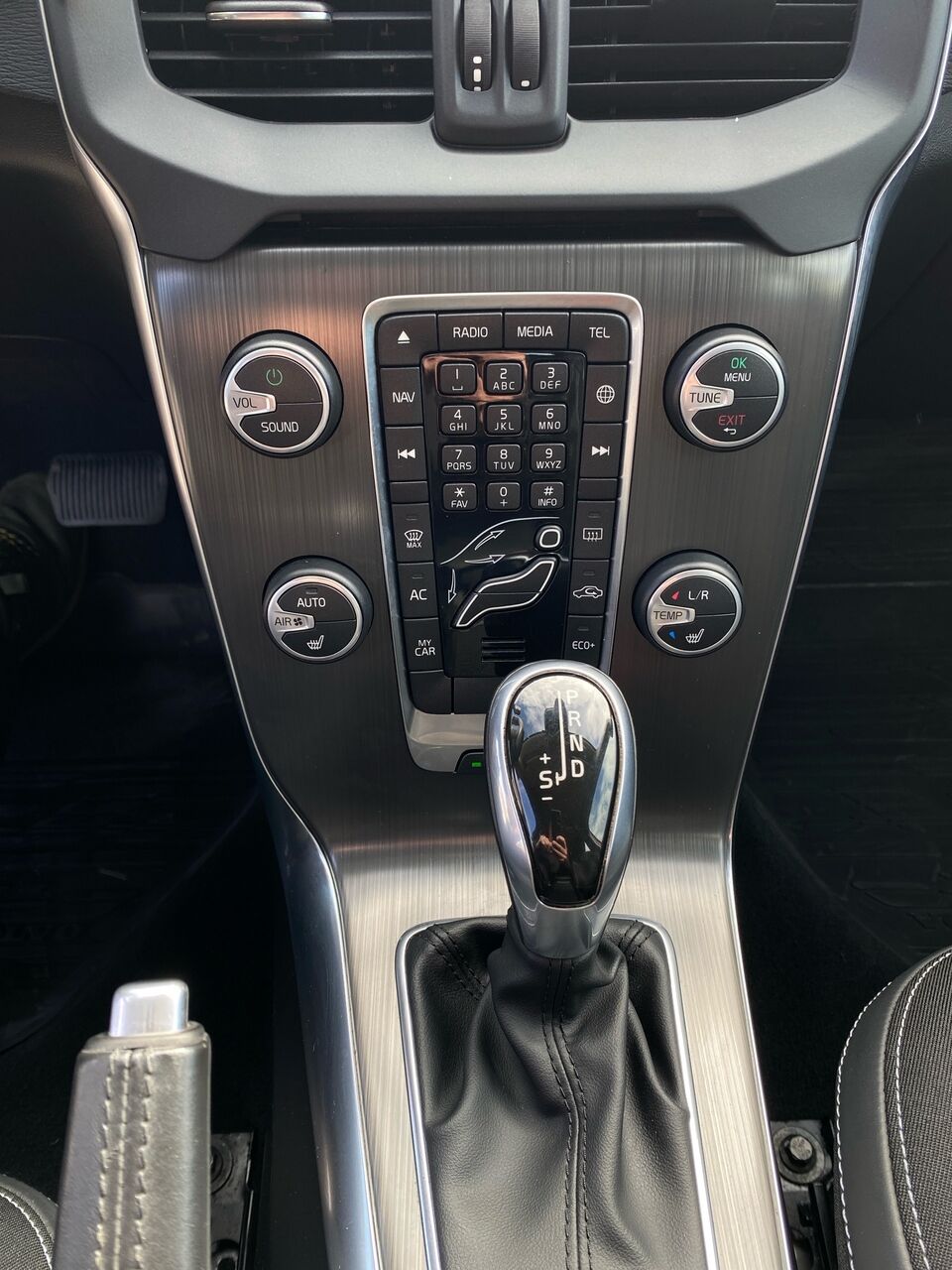 Billede af Volvo V40 2,0 D3 Momentum 150HK 5d Aut.