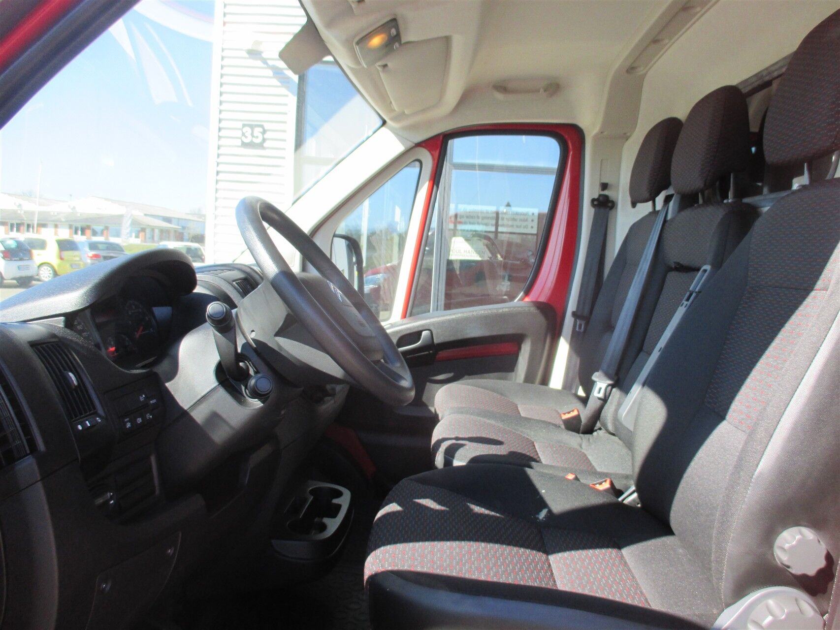 Billede af Citroën Jumper 30 L1H1 2,2 Blue HDi Flexline start/stop 120HK Van