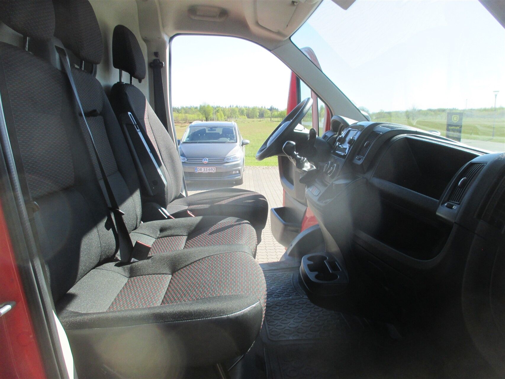 Billede af Citroën Jumper 30 L1H1 2,2 Blue HDi Flexline start/stop 120HK Van