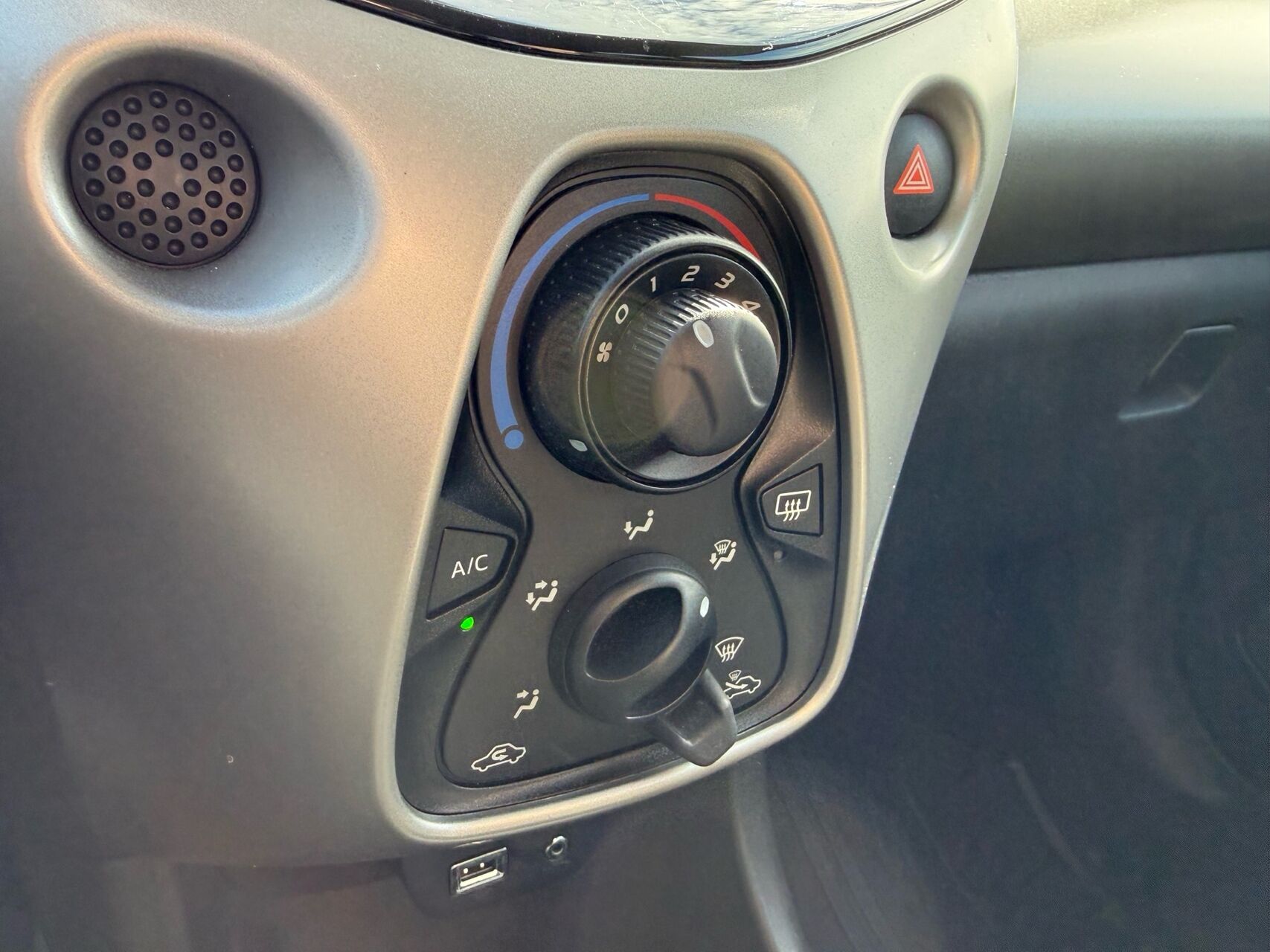 Billede af Toyota Aygo 1,0 VVT-I X-Play + Plus pakke X-Shift 69HK 5d Aut.
