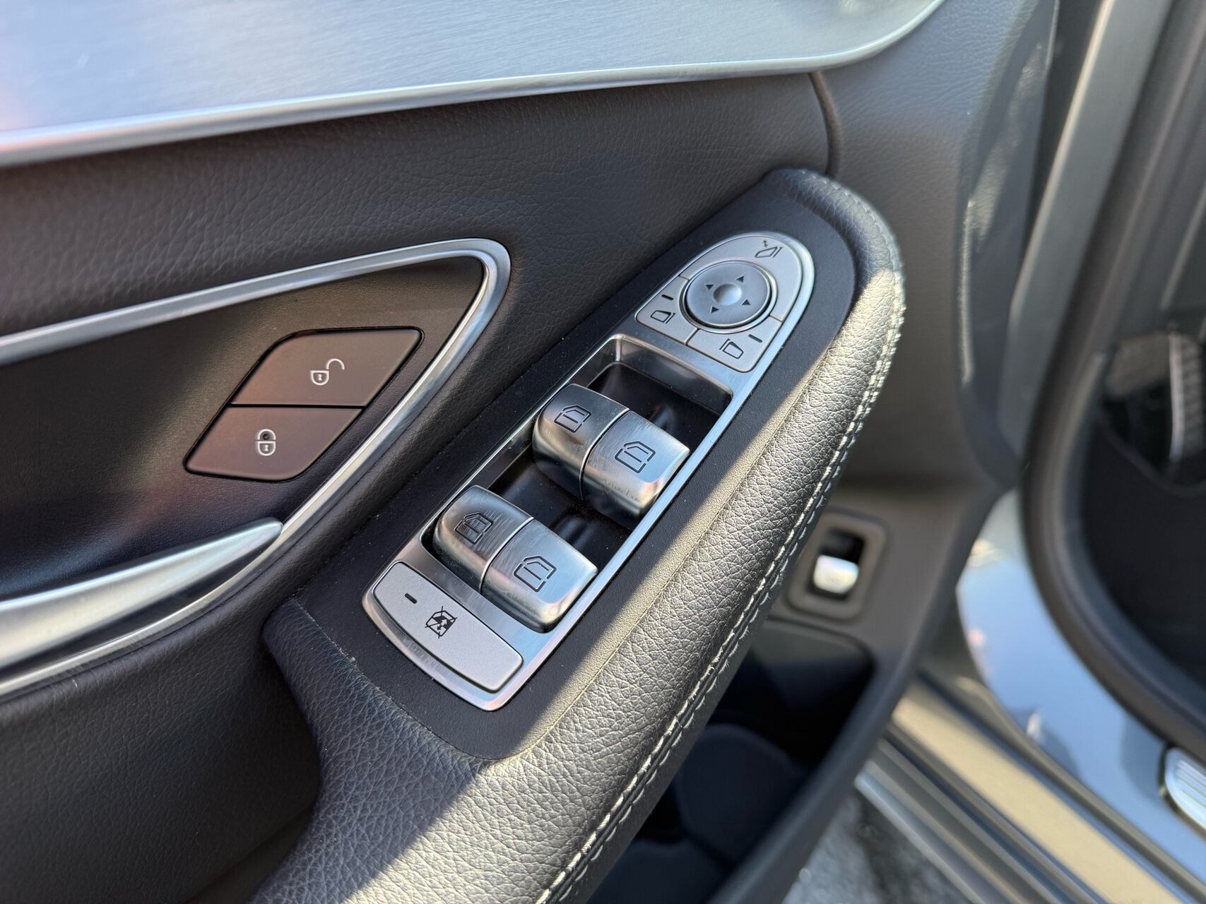 Billede af Mercedes-Benz C300 de T 2,0 CDI  Plugin-hybrid 9G-Tronic 306HK Stc Aut.