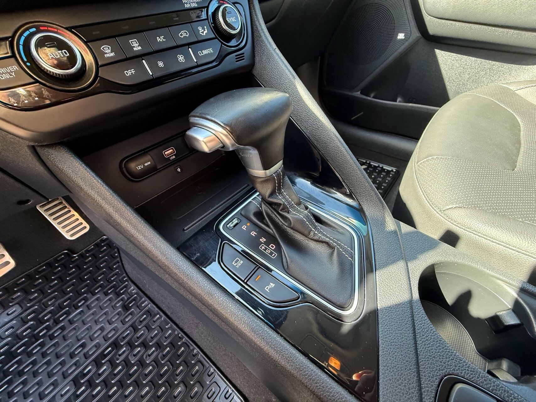 Billede af Kia Niro 1,6 GDI HEV  Hybrid Advance DCT 141HK 5d 6g Aut.