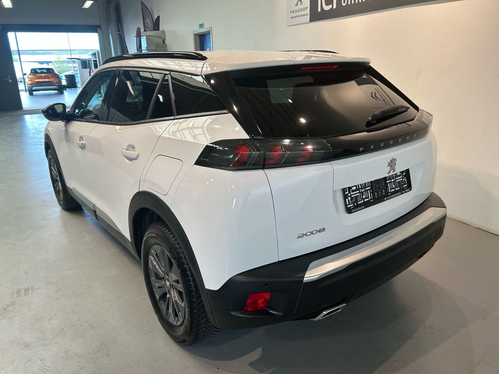 Billede af Peugeot 2008 1,2 PureTech Selection Sport EAT8 130HK 5d 8g Aut.