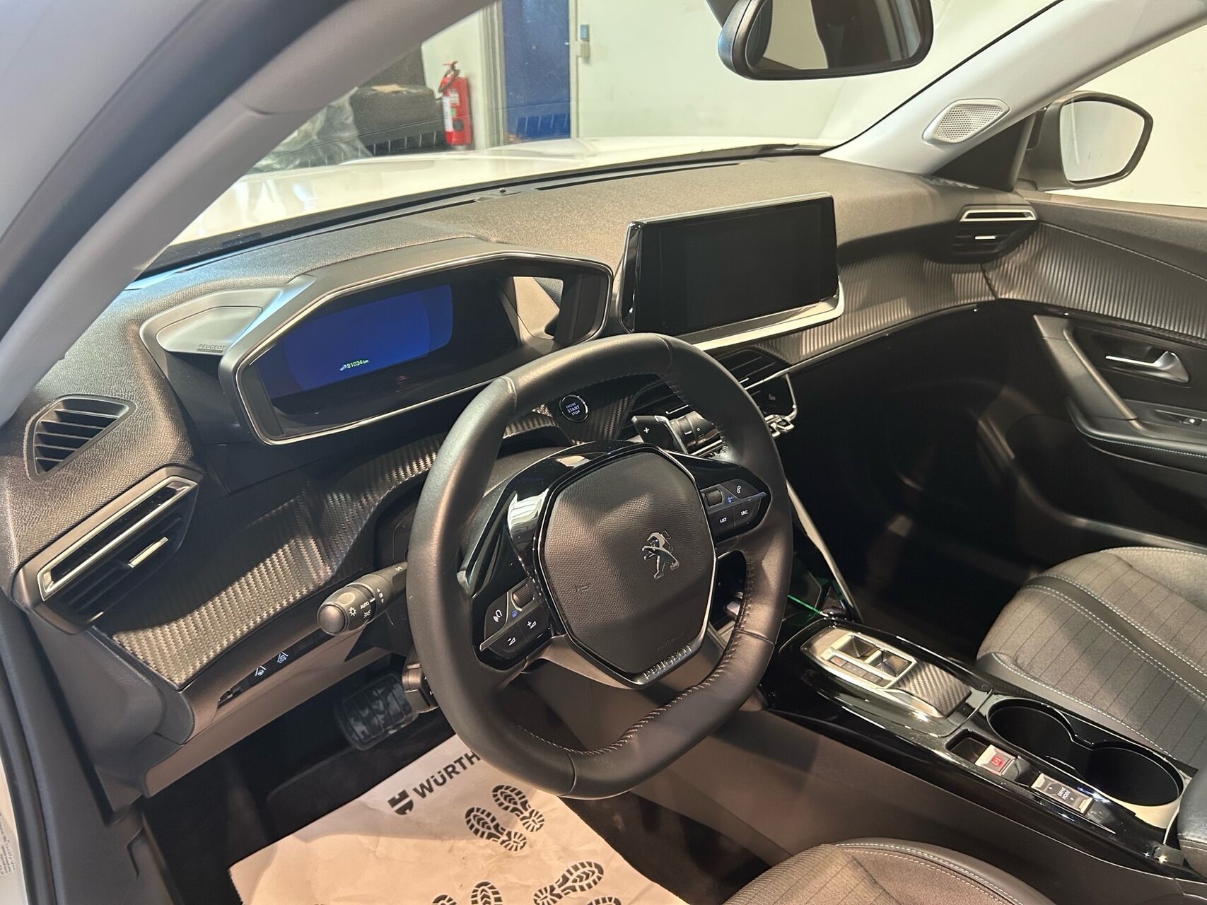 Billede af Peugeot 2008 1,2 PureTech Selection Sport EAT8 130HK 5d 8g Aut.