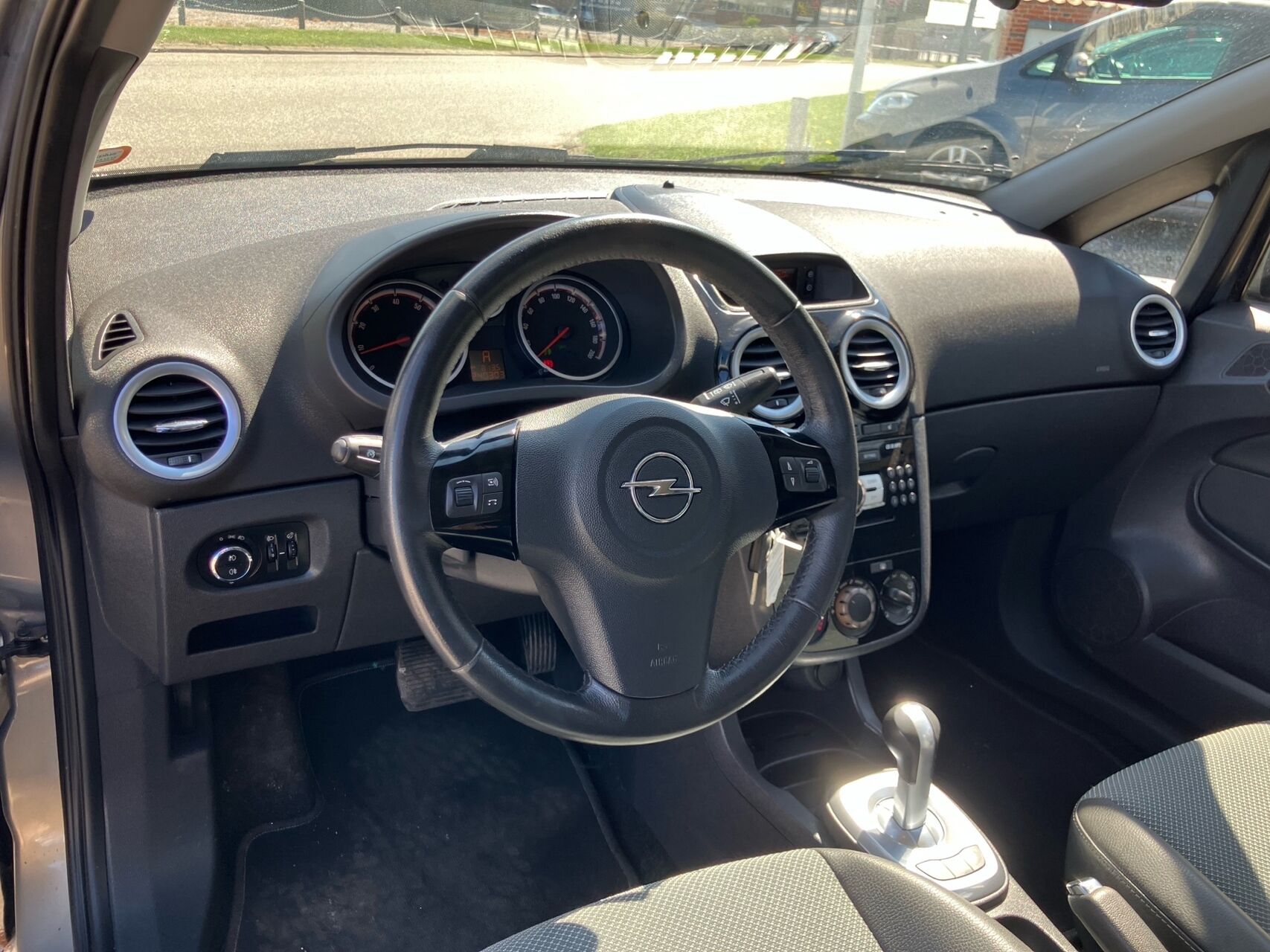 Billede af Opel Corsa 1,2 Twinport Edition 100 Easytronic 85HK 5d Aut.