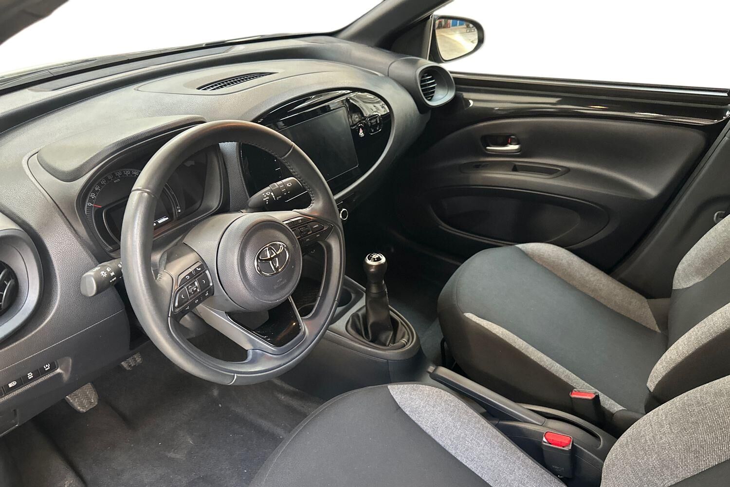 Billede af Toyota Aygo X 1,0 VVT-I Active 72HK 5d