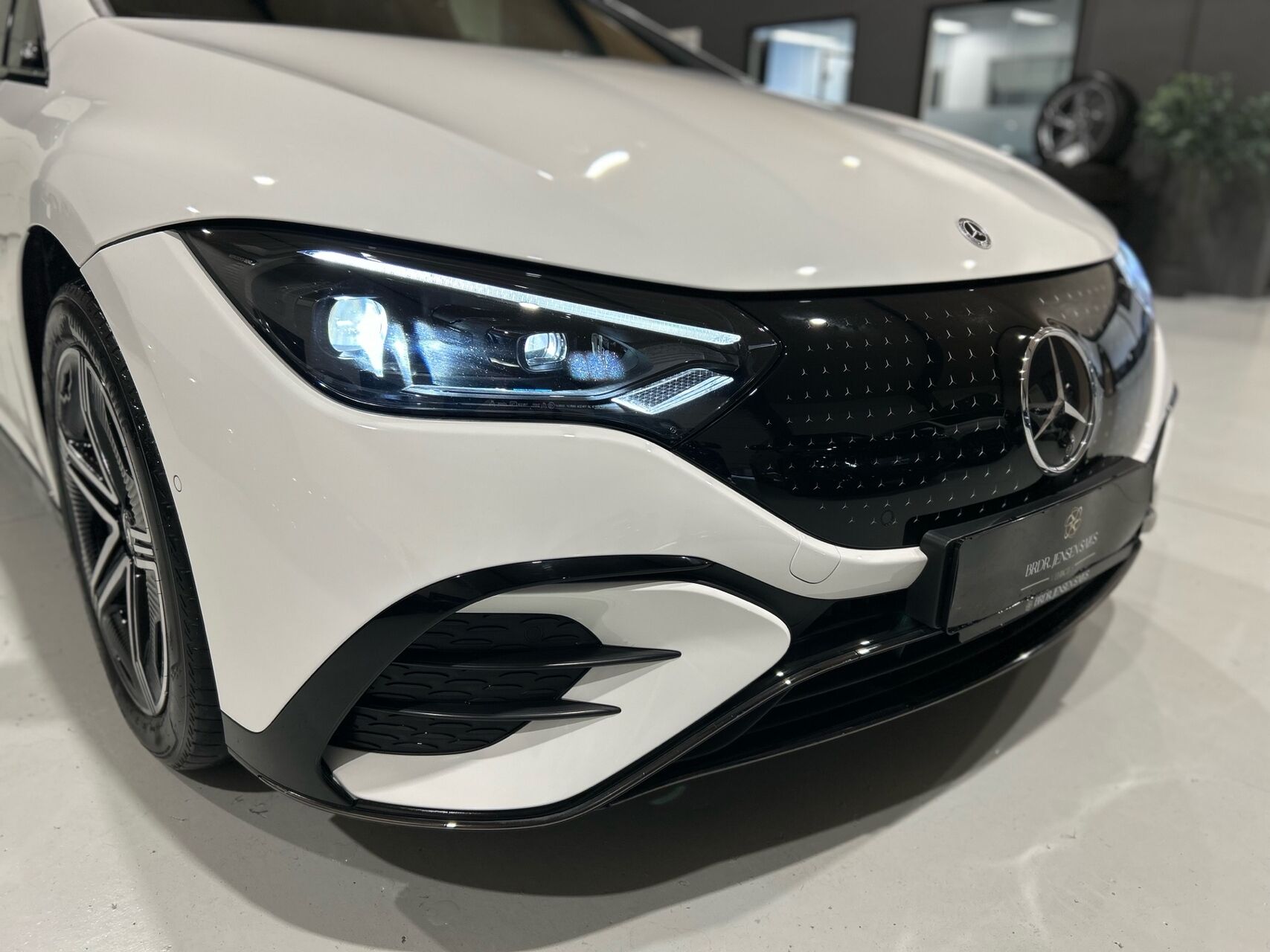 Billede af Mercedes-Benz EQE 300 EL AMG Line 245HK Aut.