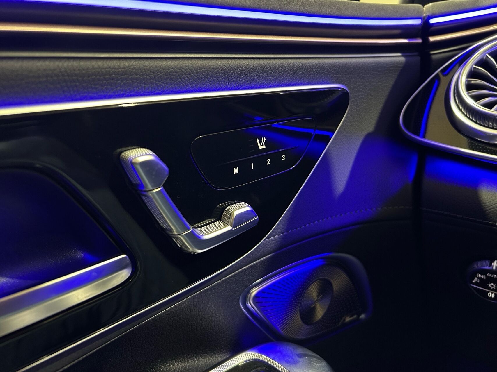 Billede af Mercedes-Benz EQE 300 EL AMG Line 245HK Aut.