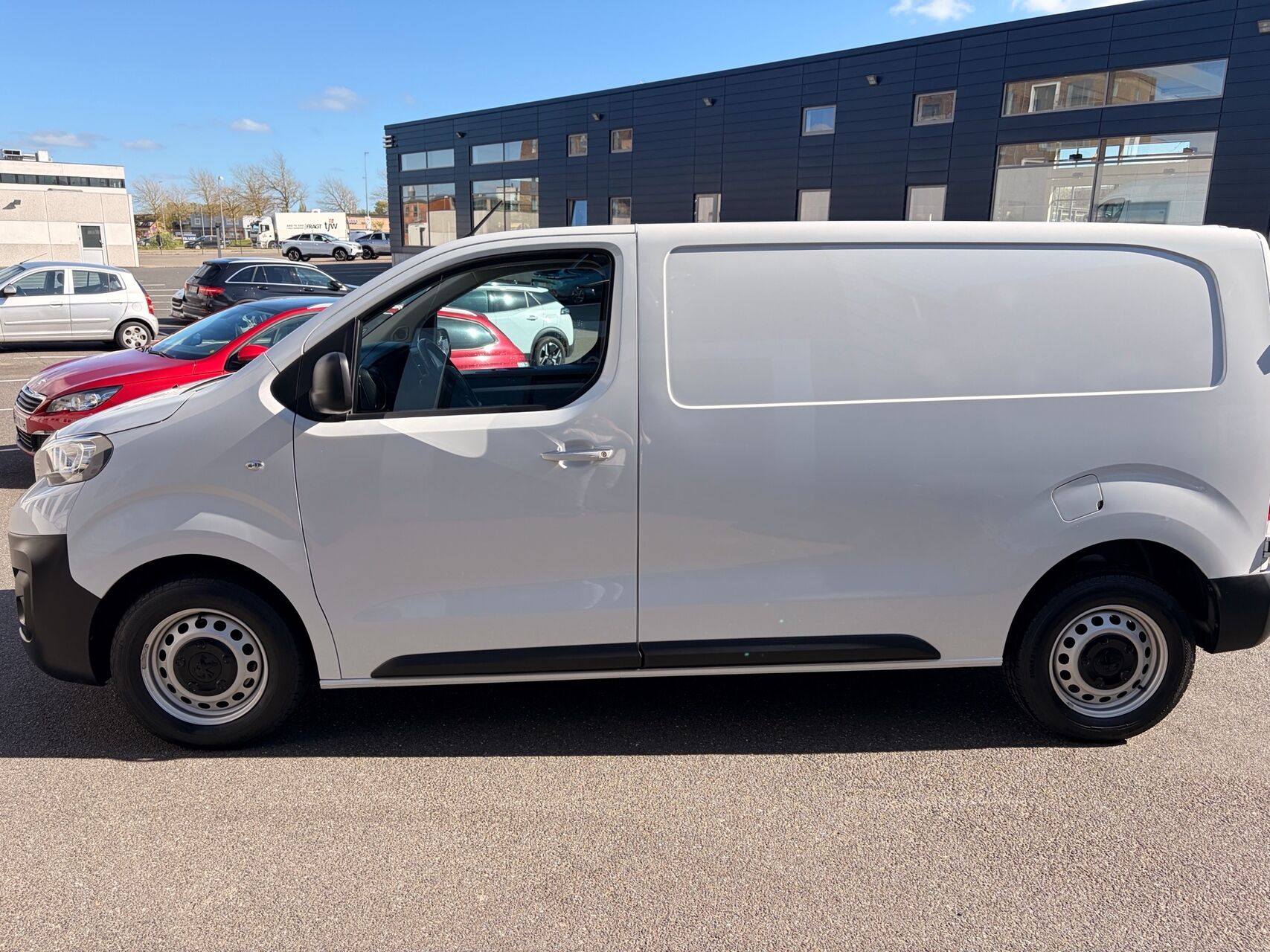 Billede af Peugeot Expert L2 2,0 BlueHDi Plus 144HK Van 6g