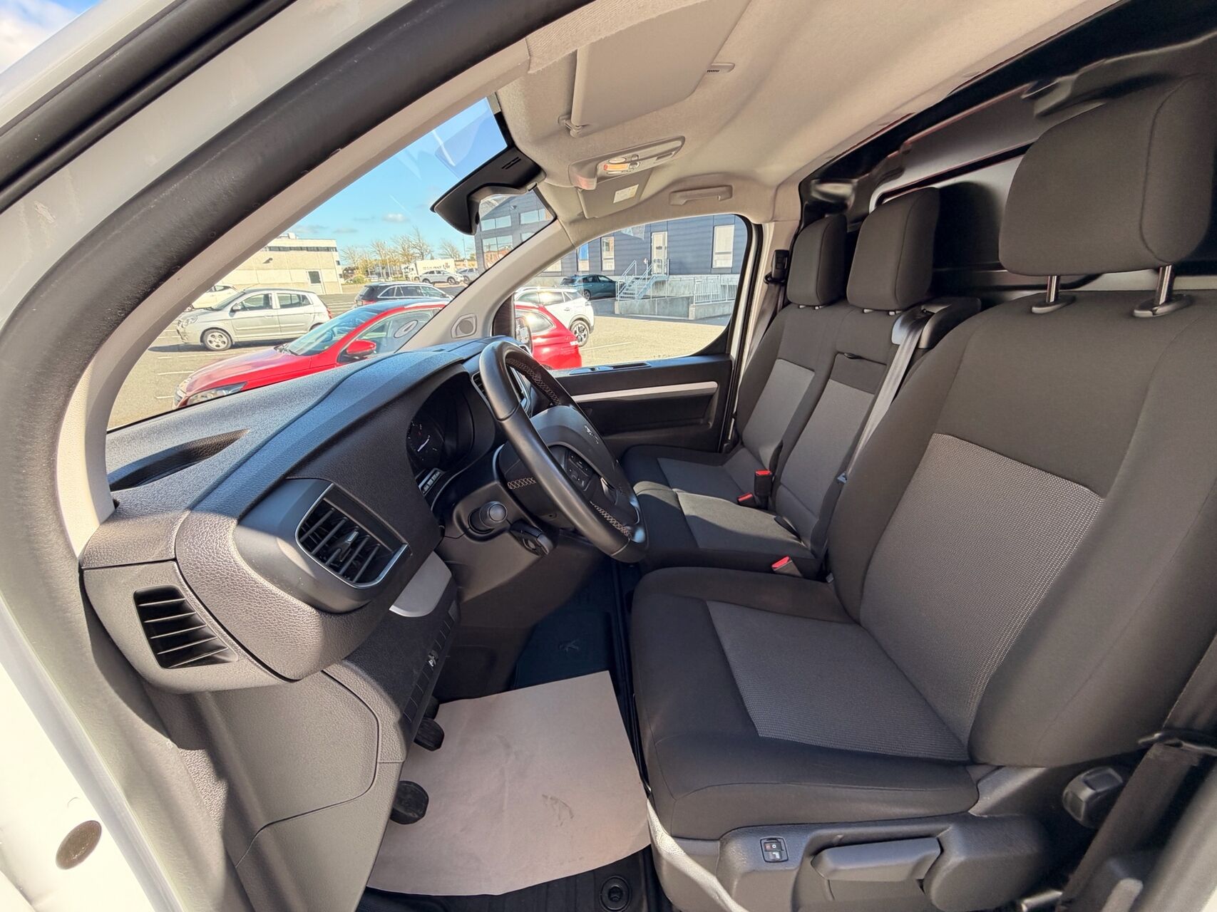 Billede af Peugeot Expert L2 2,0 BlueHDi Plus 144HK Van 6g