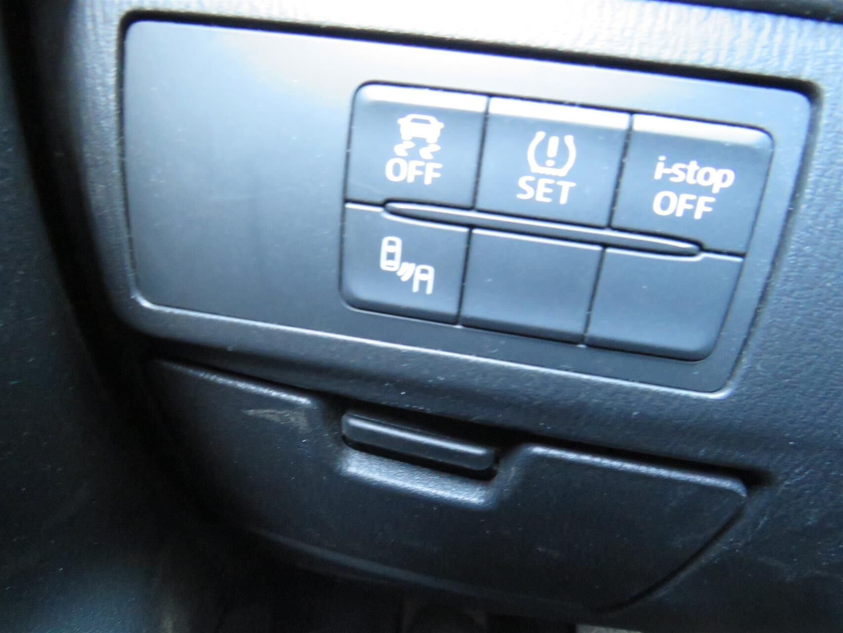 Billede af Mazda 6 2,2 Skyactiv-D Vision AWD 150HK Stc 6g