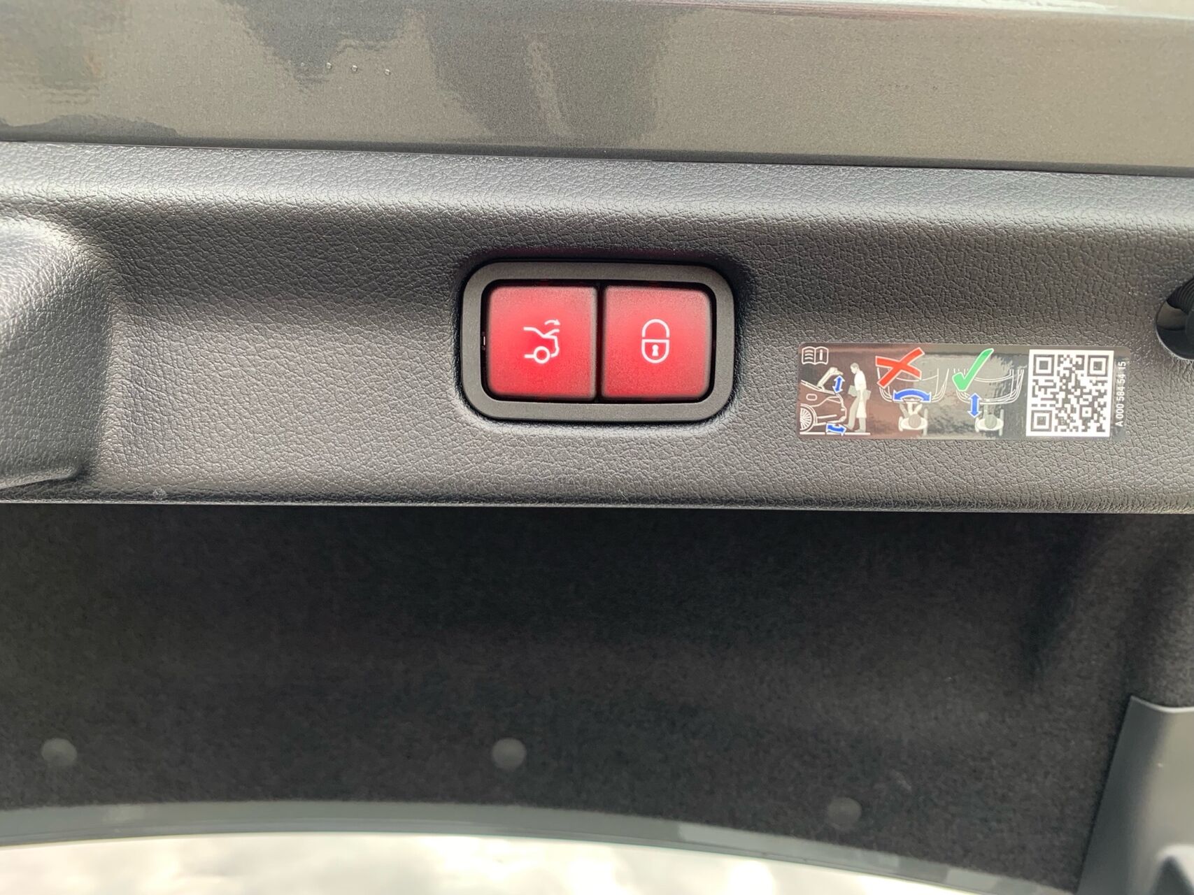 Billede af Mercedes-Benz EQE 300 EL Electric Art 245HK Aut.
