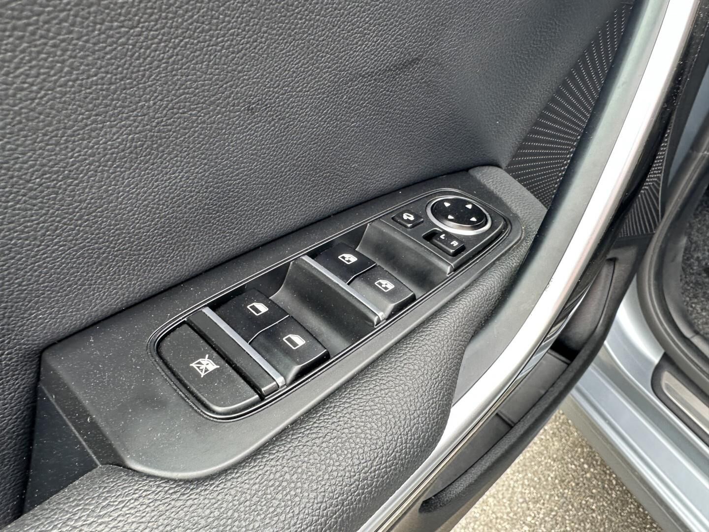 Billede af Kia Ceed SW 1,6 GDI PHEV  Plugin-hybrid Prestige DCT 141HK Stc 6g Aut.