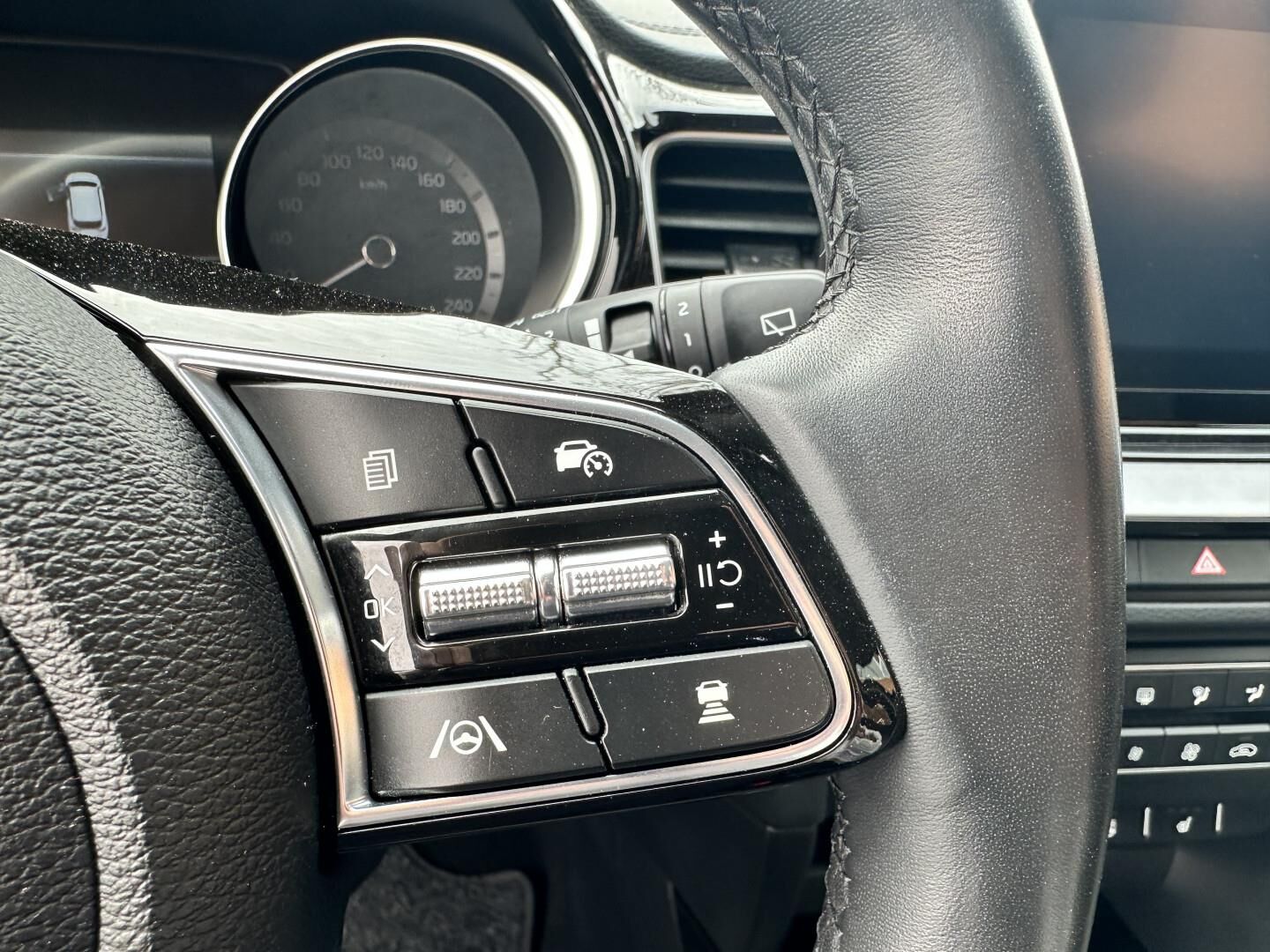 Billede af Kia Ceed SW 1,6 GDI PHEV  Plugin-hybrid Prestige DCT 141HK Stc 6g Aut.