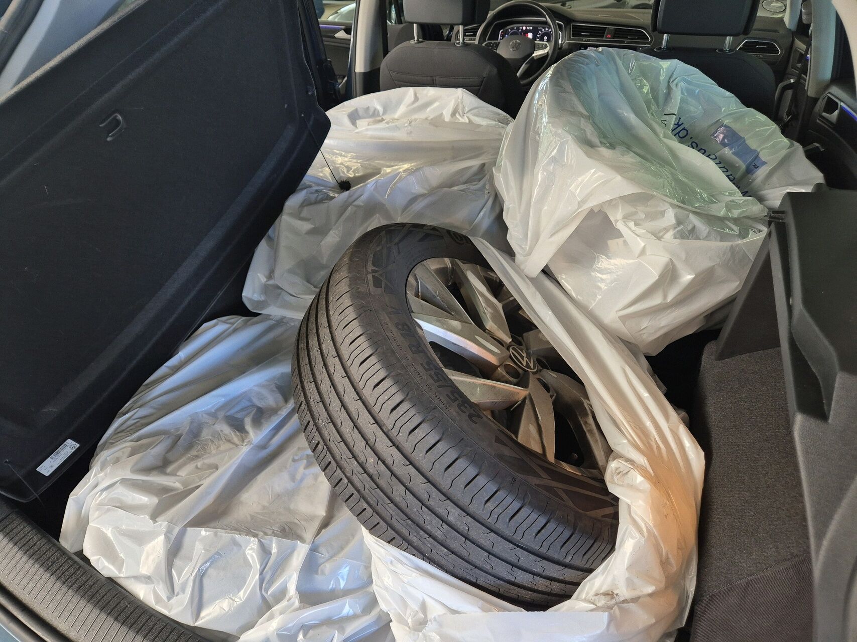 Billede af VW Tiguan 2,0 TDI SCR Elegance DSG 150HK 5d 7g Aut.