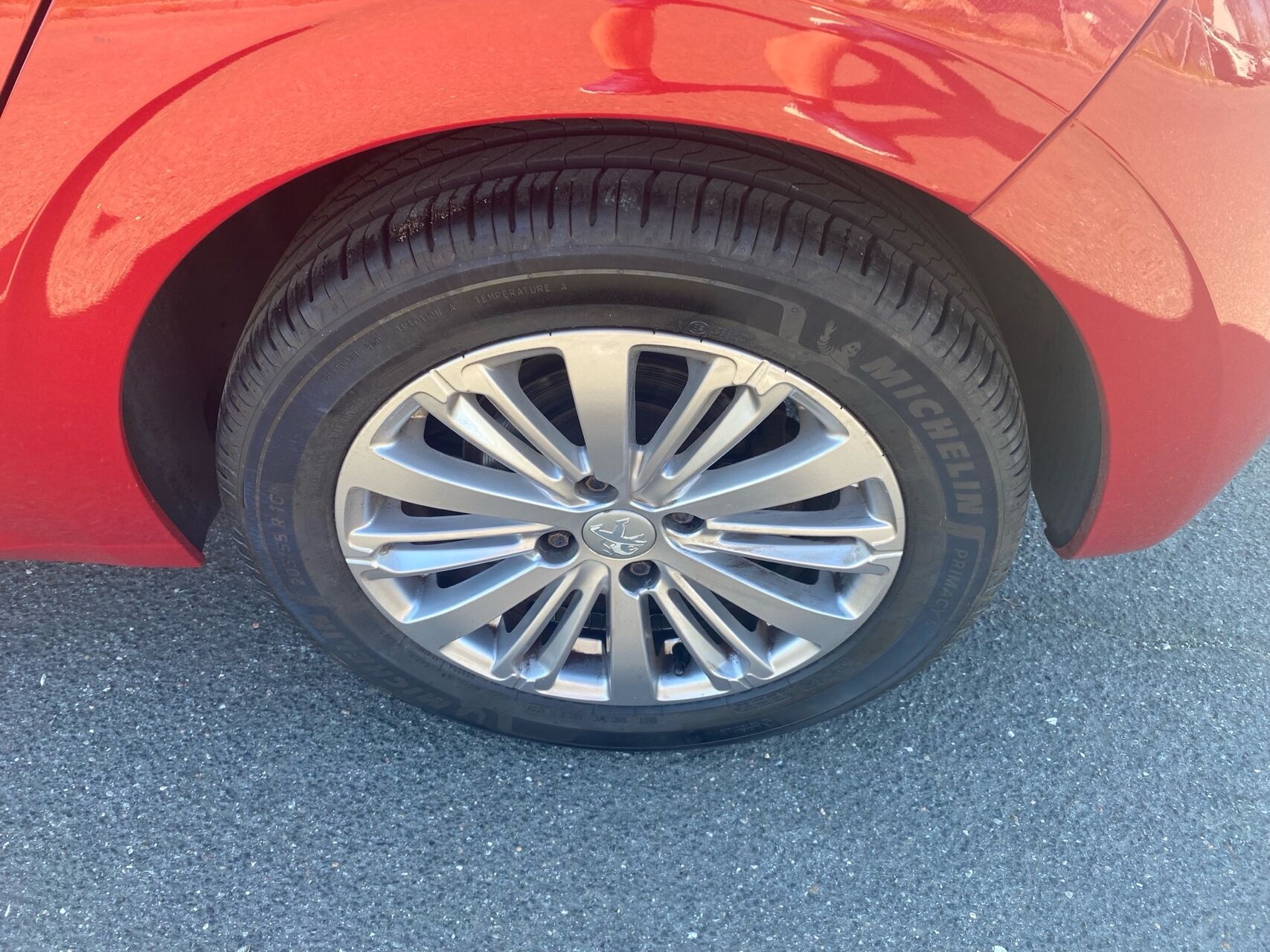 Billede af Peugeot 208 1,6 BlueHDi Allure Sky 100HK 5d