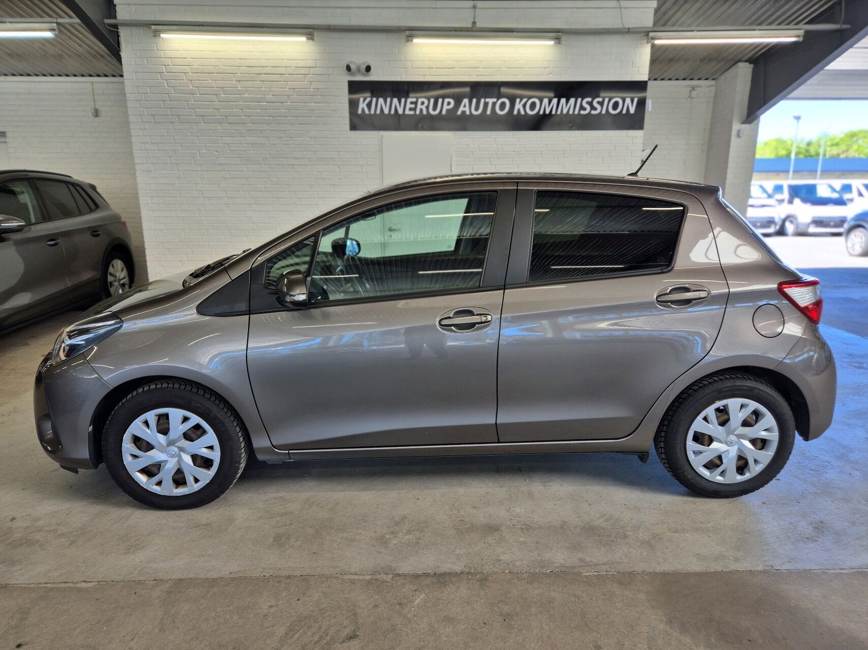 Billede af Toyota Yaris 1,0 VVT-I T2 69HK 5d