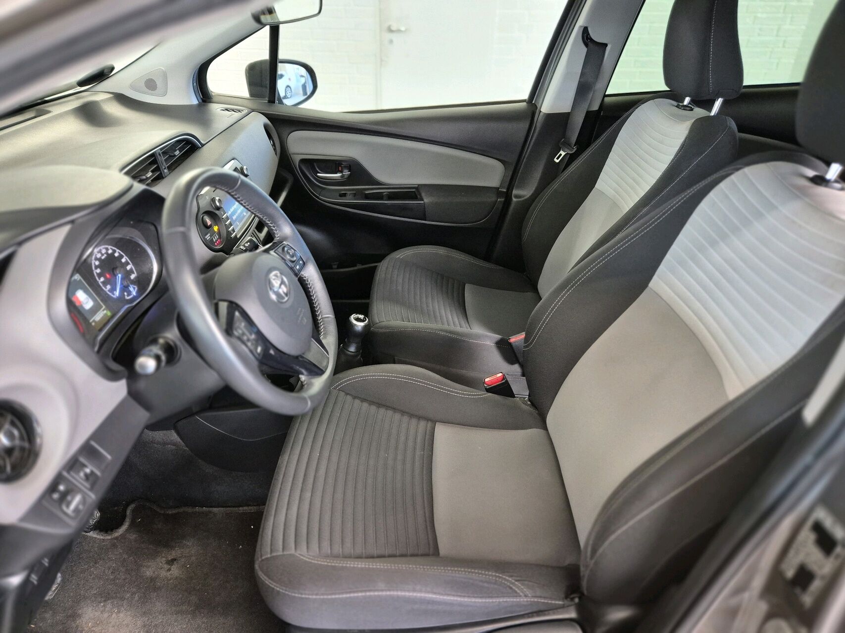 Billede af Toyota Yaris 1,0 VVT-I T2 69HK 5d