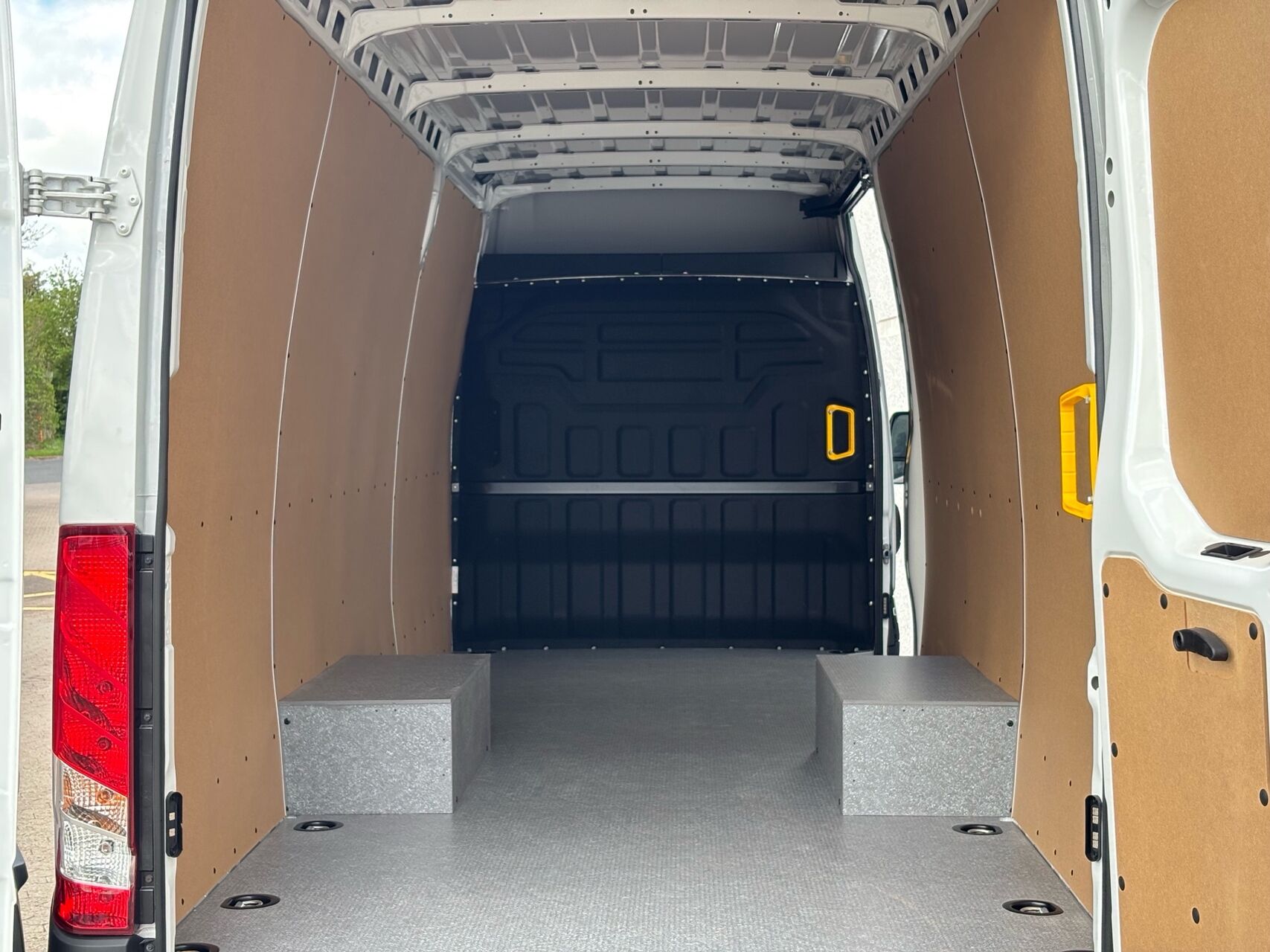 Billede af Iveco Daily 50C18 16m3 3,0 D Hi-Matic 180HK 8g Aut.