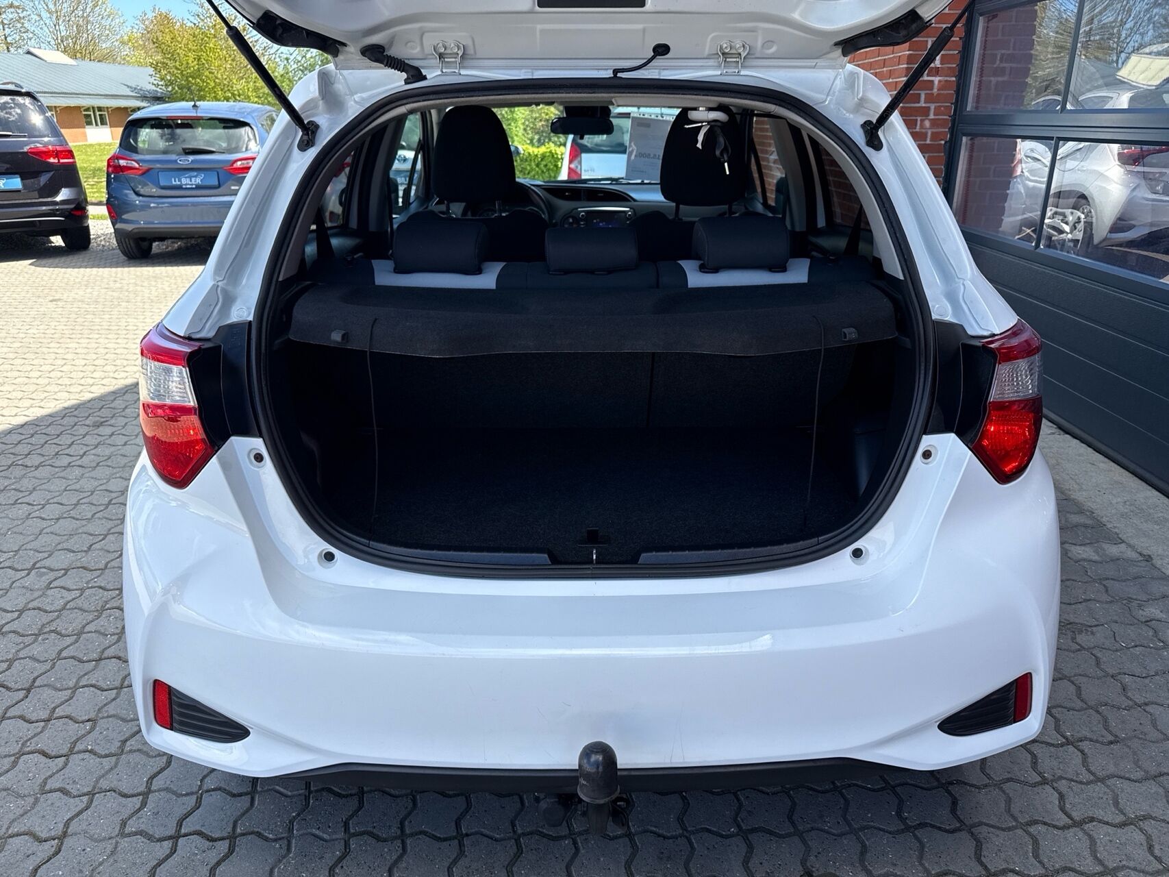 Billede af Toyota Yaris 1,5 VVT-I T2 Premium Multidrive S 111HK 5d 6g Aut.