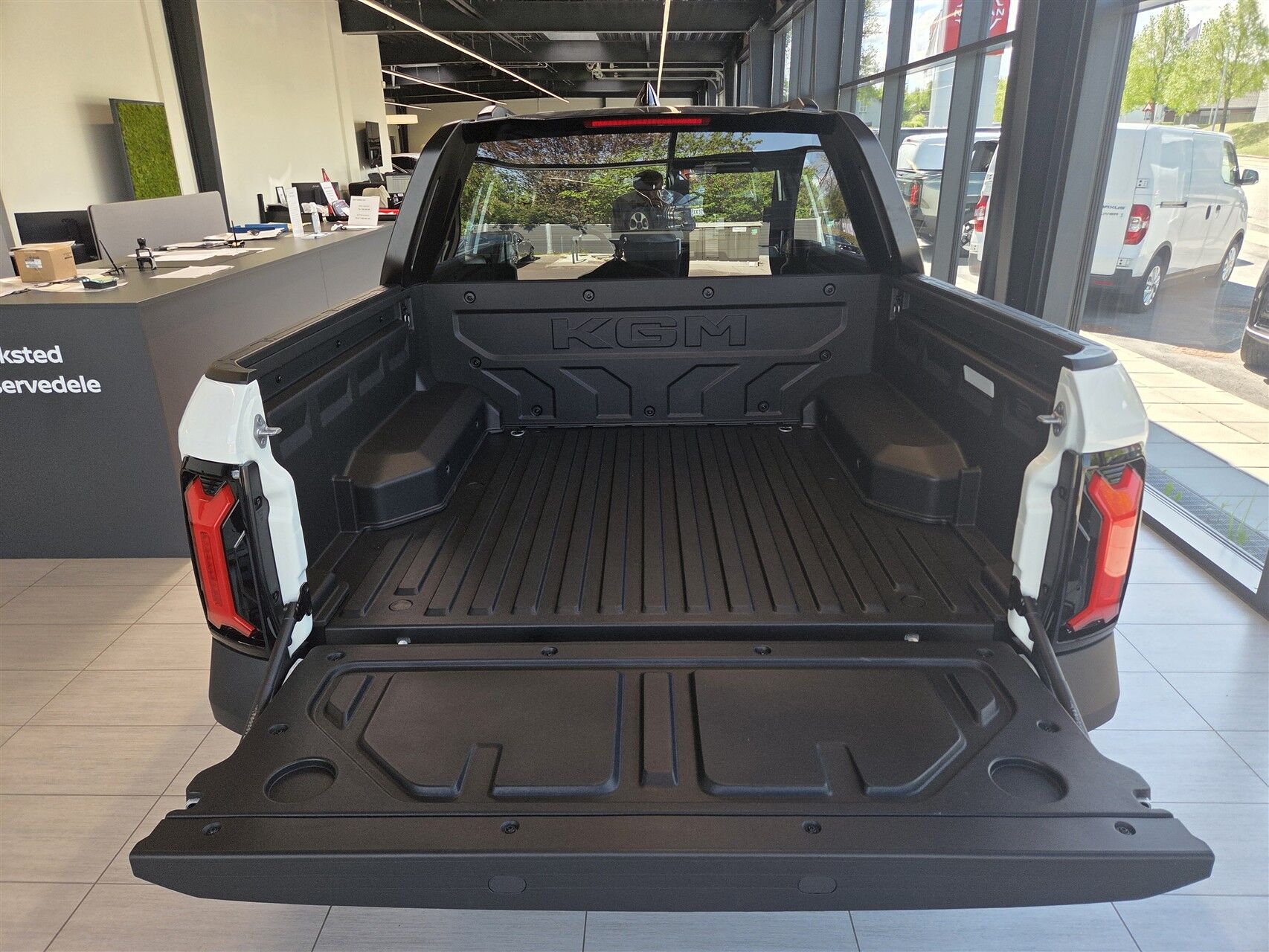 Billede af KGM Musso EV EL Black Line AWD 237HK DobKab Aut.