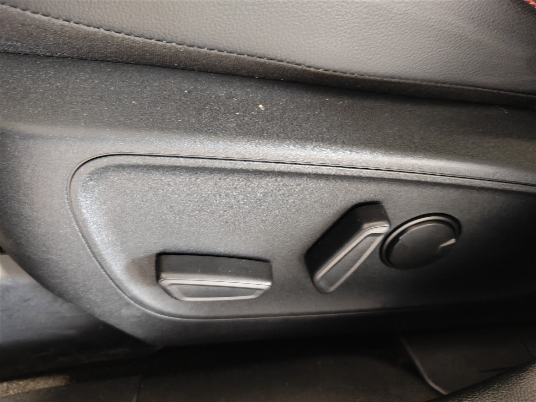 Billede af Ford Kuga 2,5 Plugin-hybrid ST-Line X CVT 225HK 5d Trinl. Gear