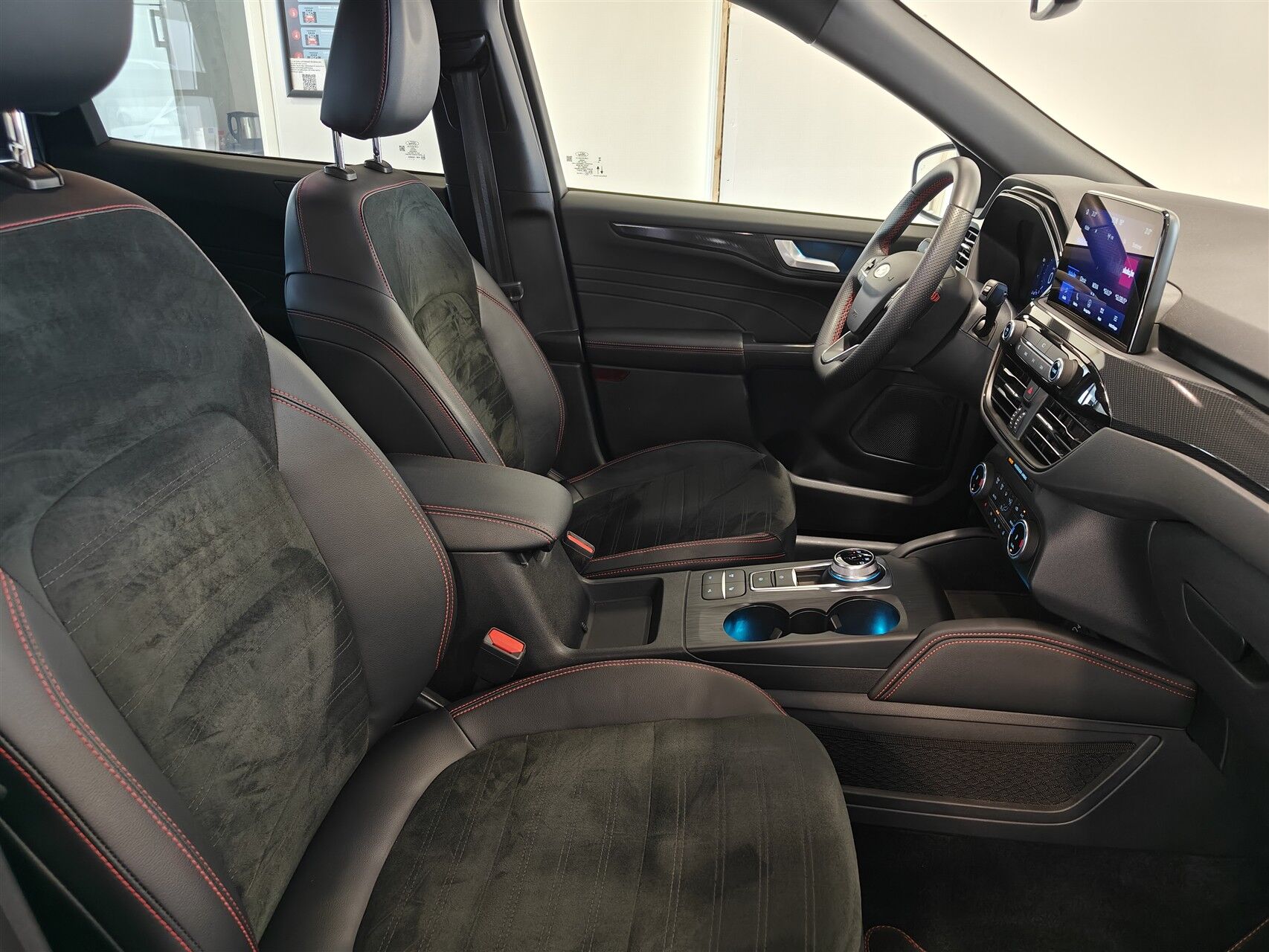 Billede af Ford Kuga 2,5 Plugin-hybrid ST-Line X CVT 225HK 5d Trinl. Gear