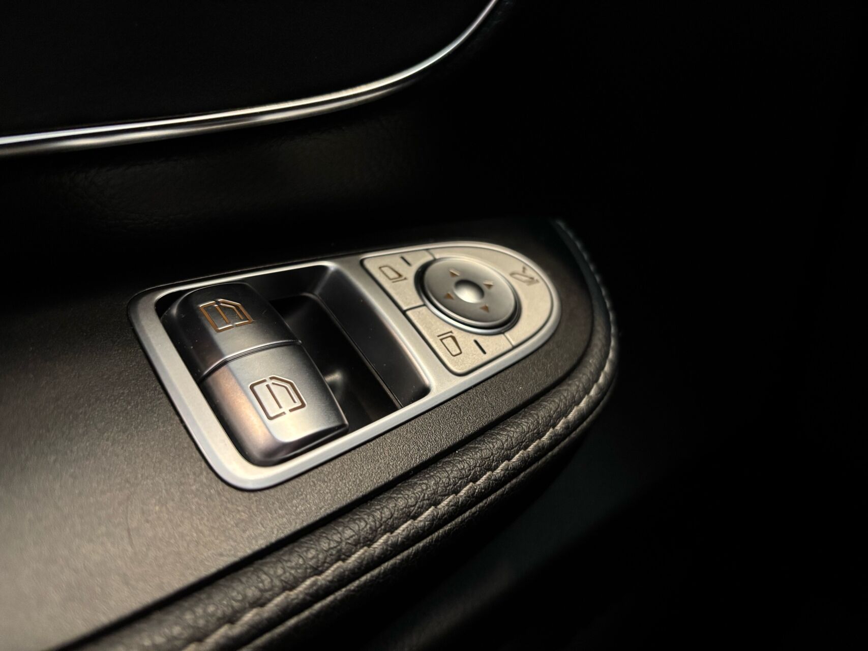 Billede af Mercedes-Benz EQV 300 Lang EL Avantgarde 204HK Aut.
