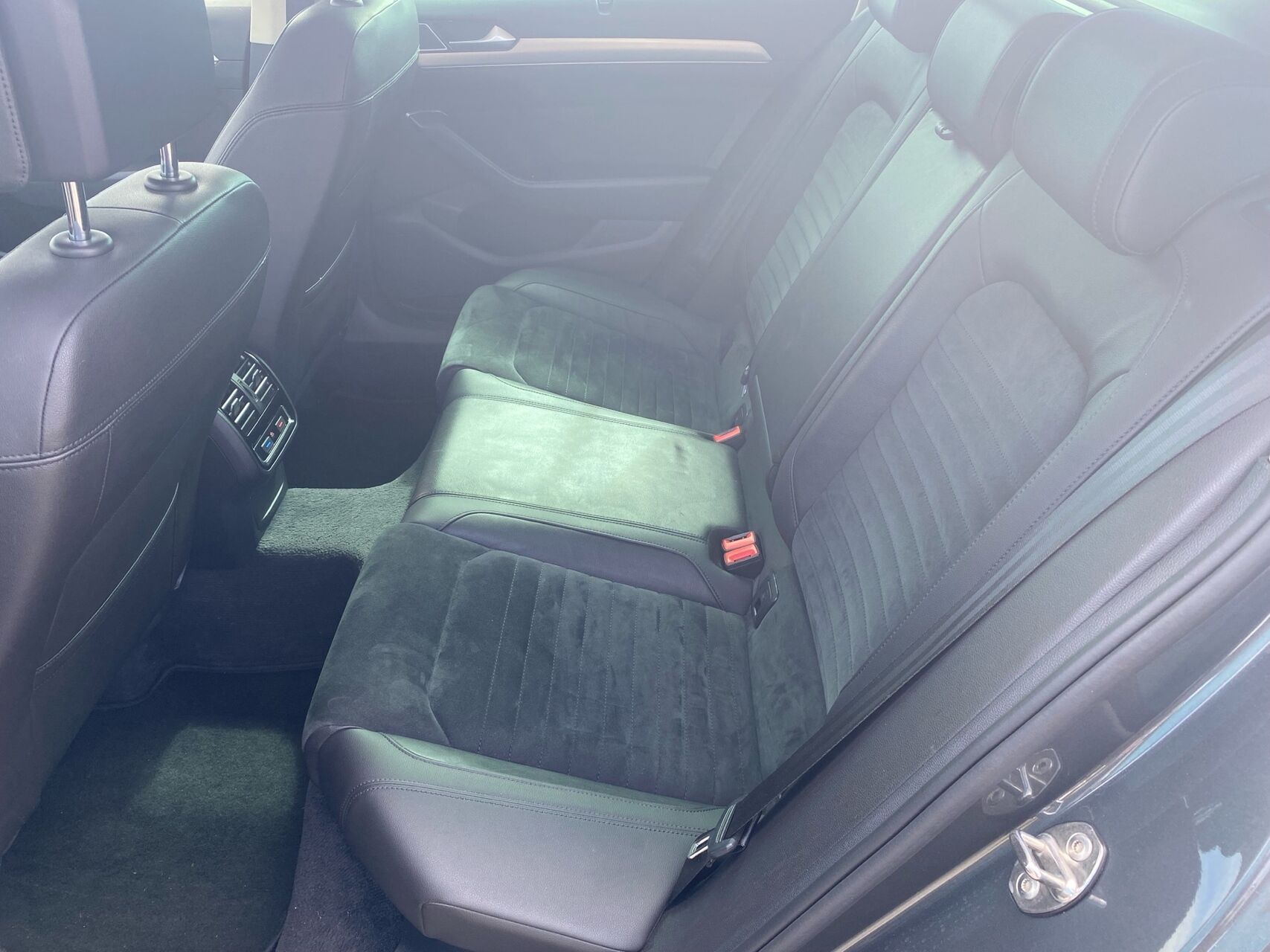 Billede af VW Passat Variant 2,0 TDI BMT R-Line DSG 150HK Stc 6g Aut.