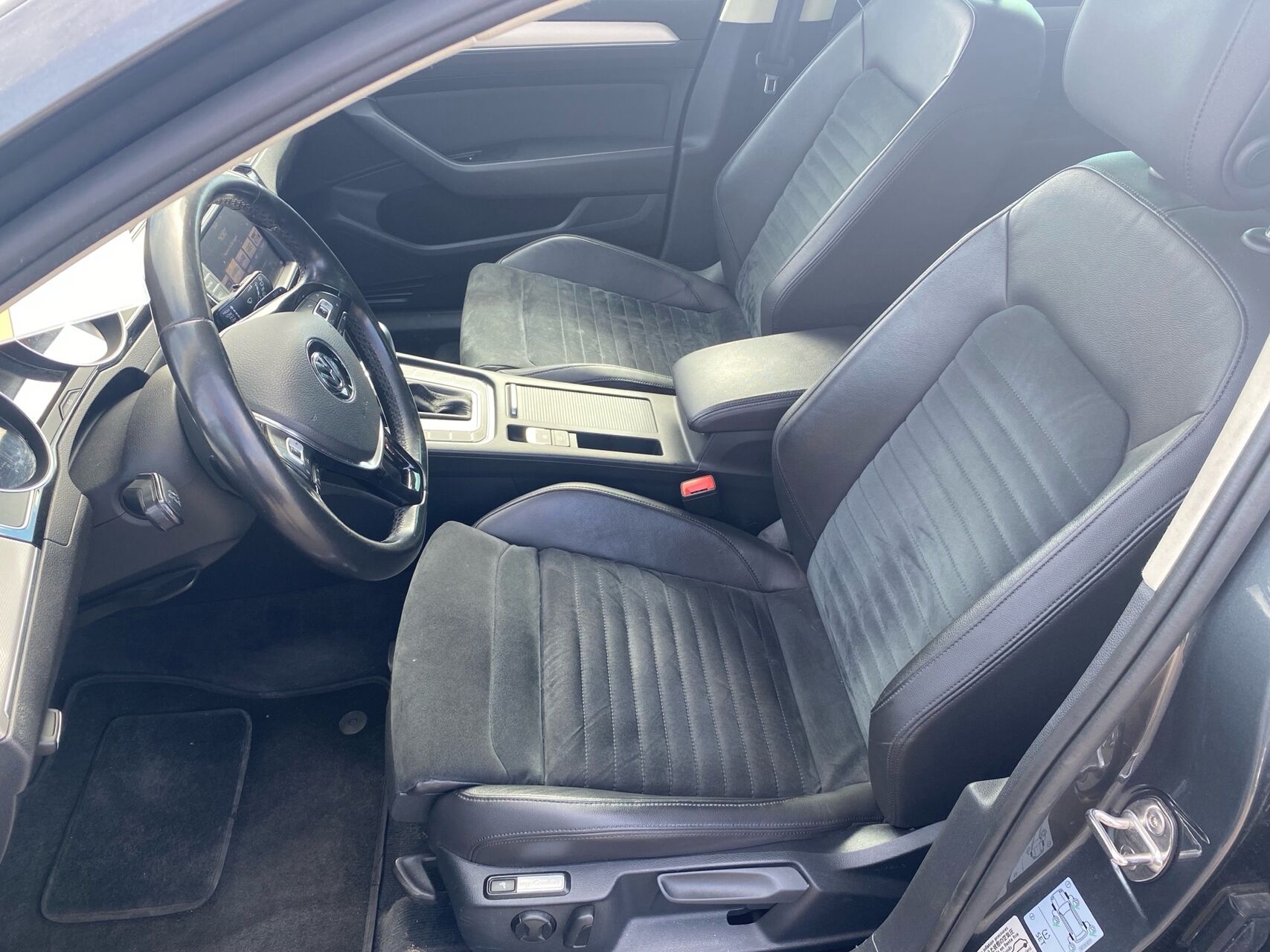 Billede af VW Passat Variant 2,0 TDI BMT R-Line DSG 150HK Stc 6g Aut.